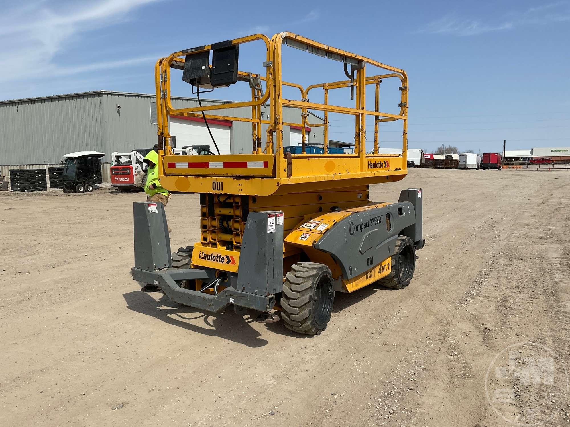 2013 HAULOTTE 3368RT 33’...... SCISSOR LIFT SN: CD702859