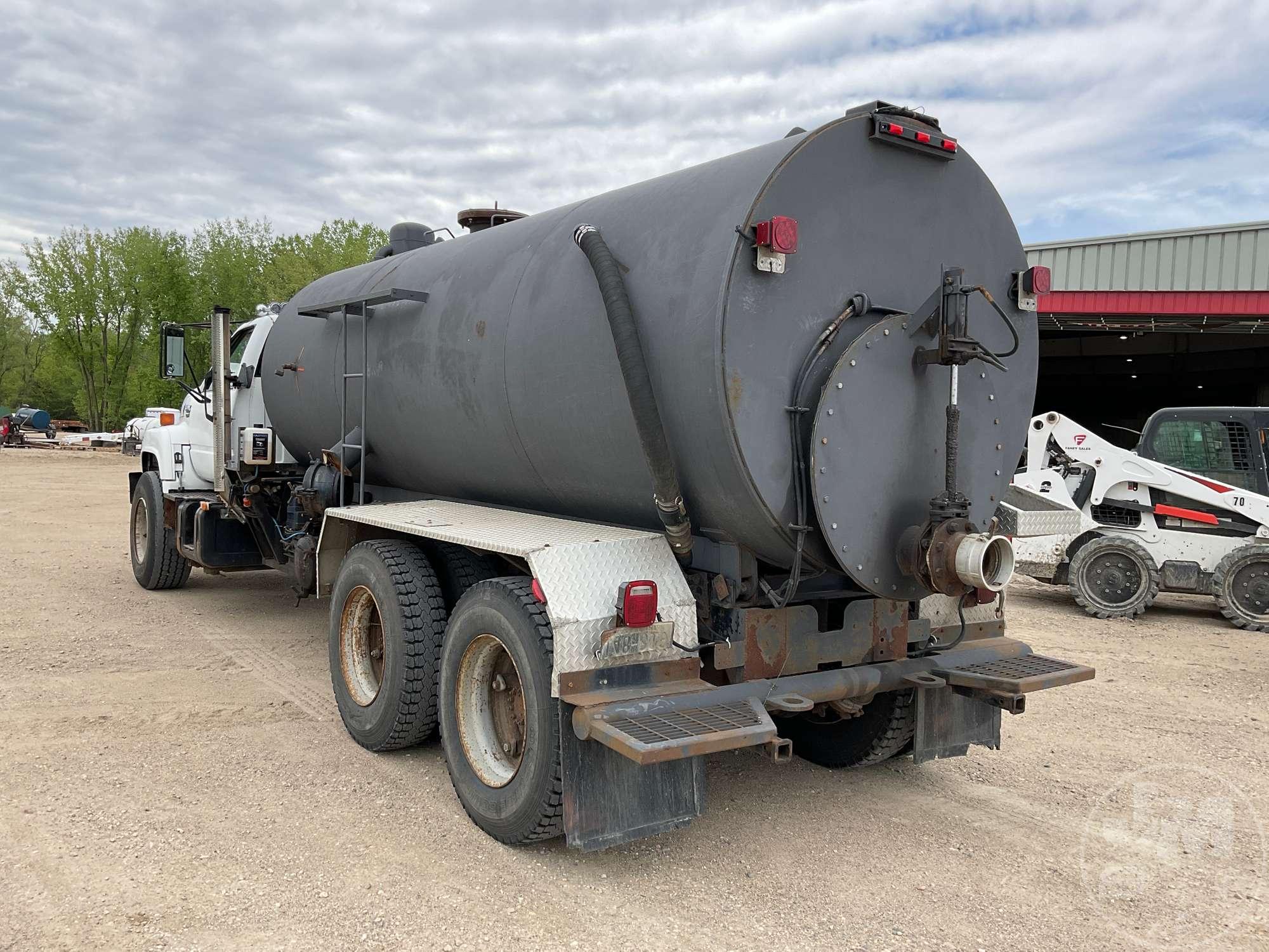 1990 CHEVROLET C7 VIN: 1GBS7H4J9LJ203378 T/A SEWER TRUCK