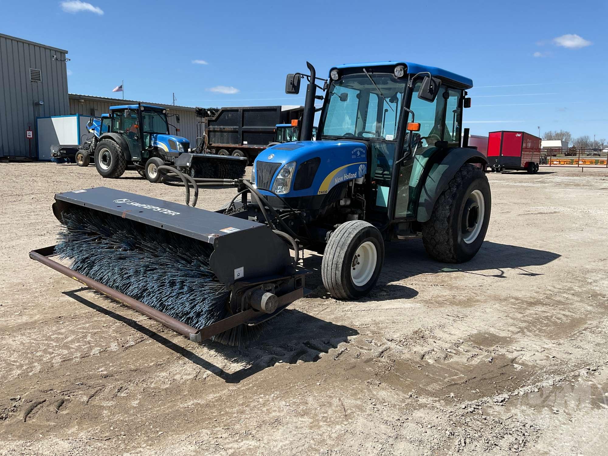 2010 NEW HOLLAND T4030 TRACTOR SN: ZAJA07488