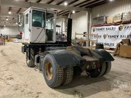 2000 OTTAWA TRUCK 30 SINGLE AXLE TOTER TRUCK VIN: 82926