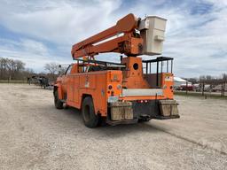 1988 CHEVROLET C7 S/A BUCKET TRUCK VIN: 1GBG7D1B0JV102361