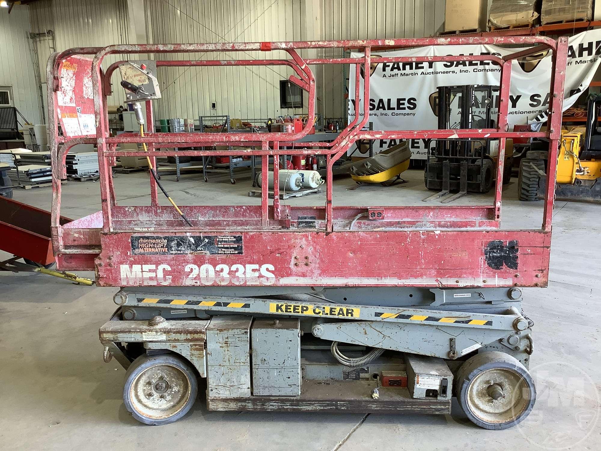 1997 MEC 2033ES 20’...... SCISSOR LIFT SN: 08800433