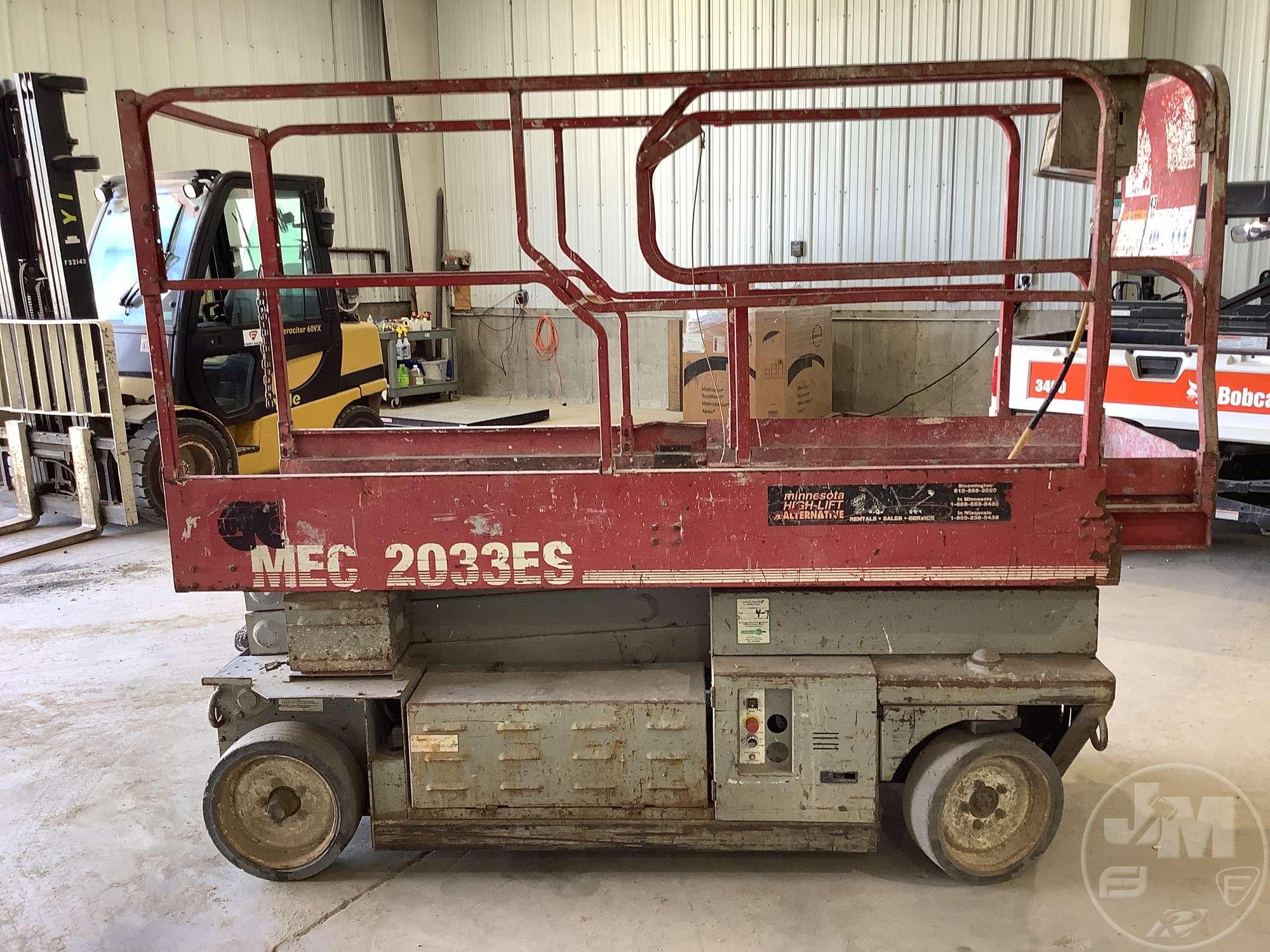 1997 MEC 2033ES 20’...... SCISSOR LIFT SN: 08800433