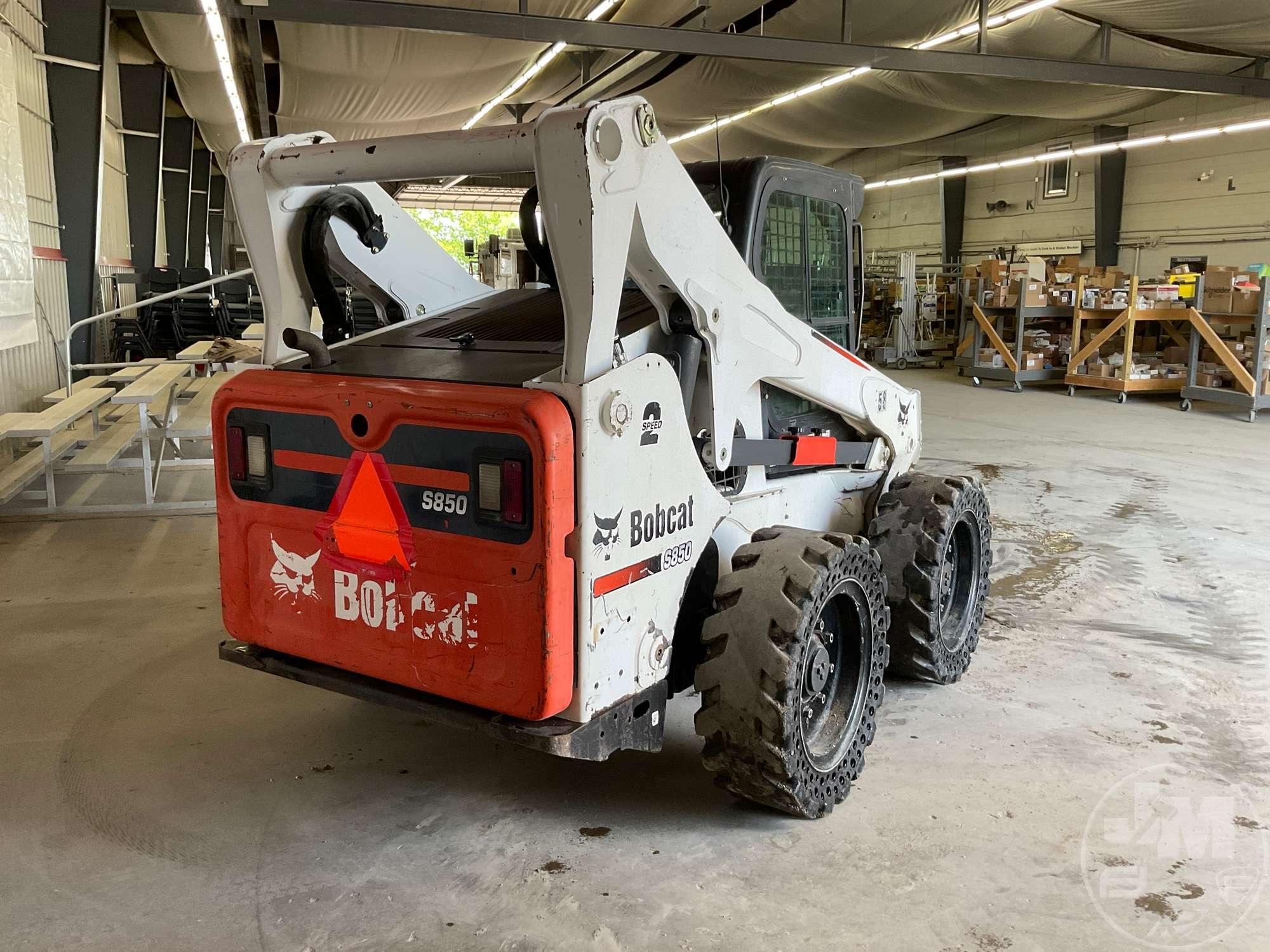 2012 BOBCAT S850 SKID STEER SN: ATF411649 CAB