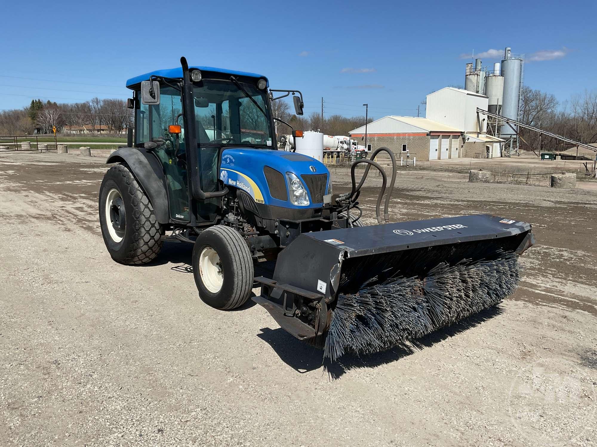 2010 NEW HOLLAND T4030 TRACTOR SN: ZAJA07495