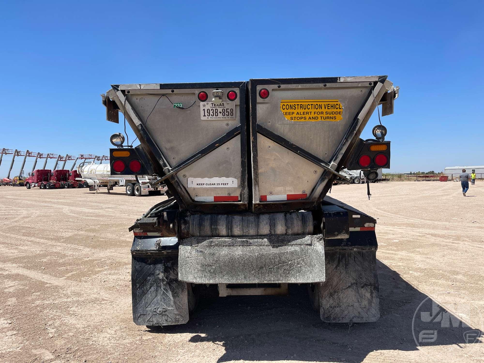 2012 ETNYRE 38' DUMP TRAILER VIN: 1E9V17281CE111212