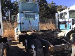 1999 INTERNATIONAL 9200 VIN: 2HSFMALR0XC084278 TANDEM AXLE DAY CAB TRUCK TRACTOR