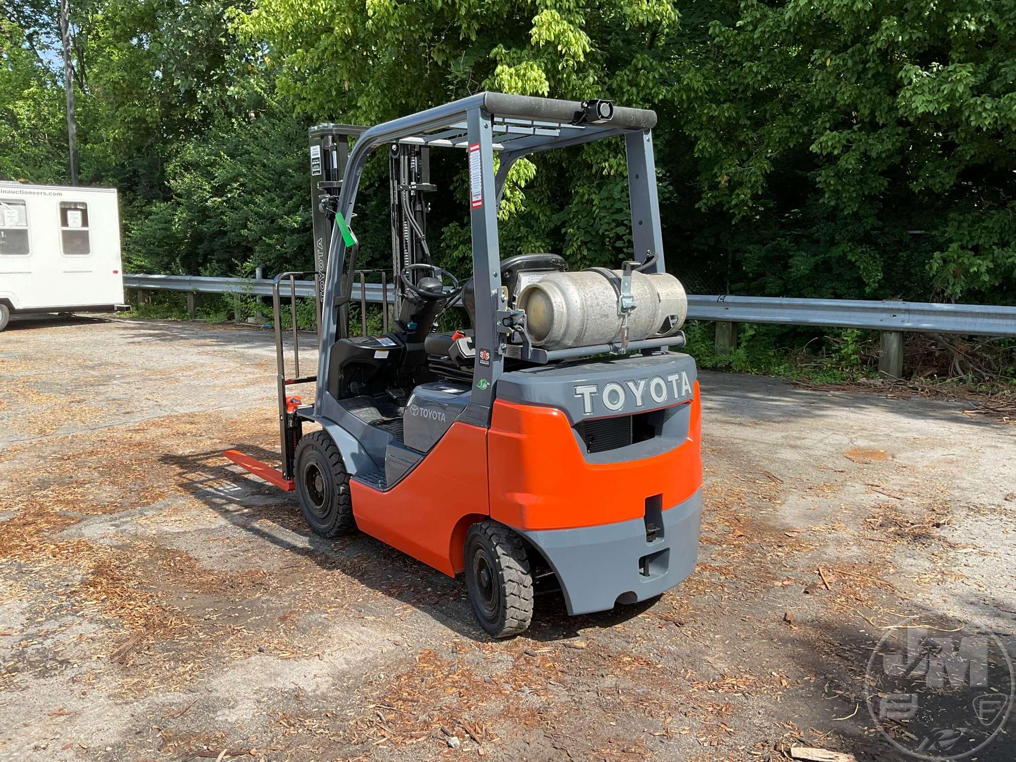 (UNUSED) 2022 TOYOTA 50-8FGU18 PNEUMATIC TIRE FORKLIFT SN: 10233