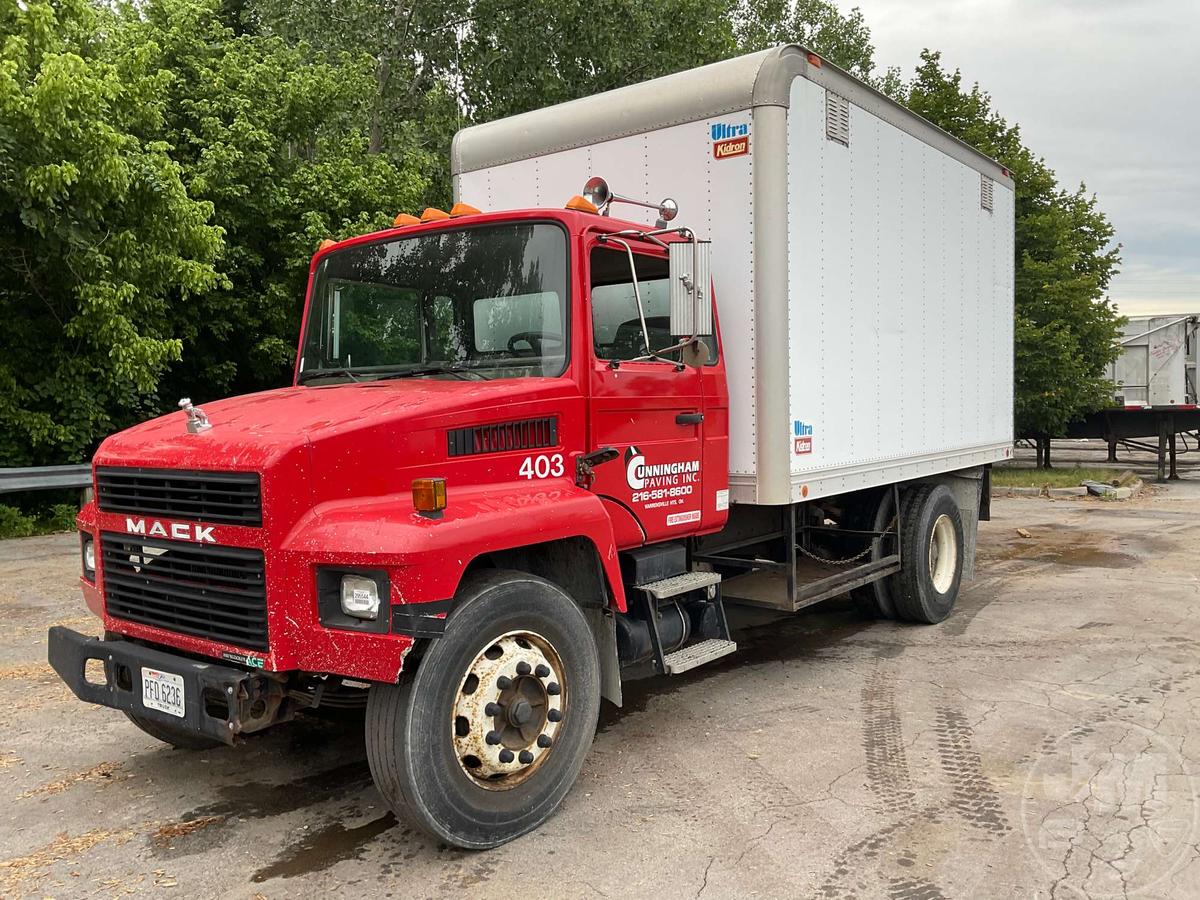 1998 MACK CS300P VAN TRUCK SINGLE AXLE VIN: VG6BA09BXWB701762