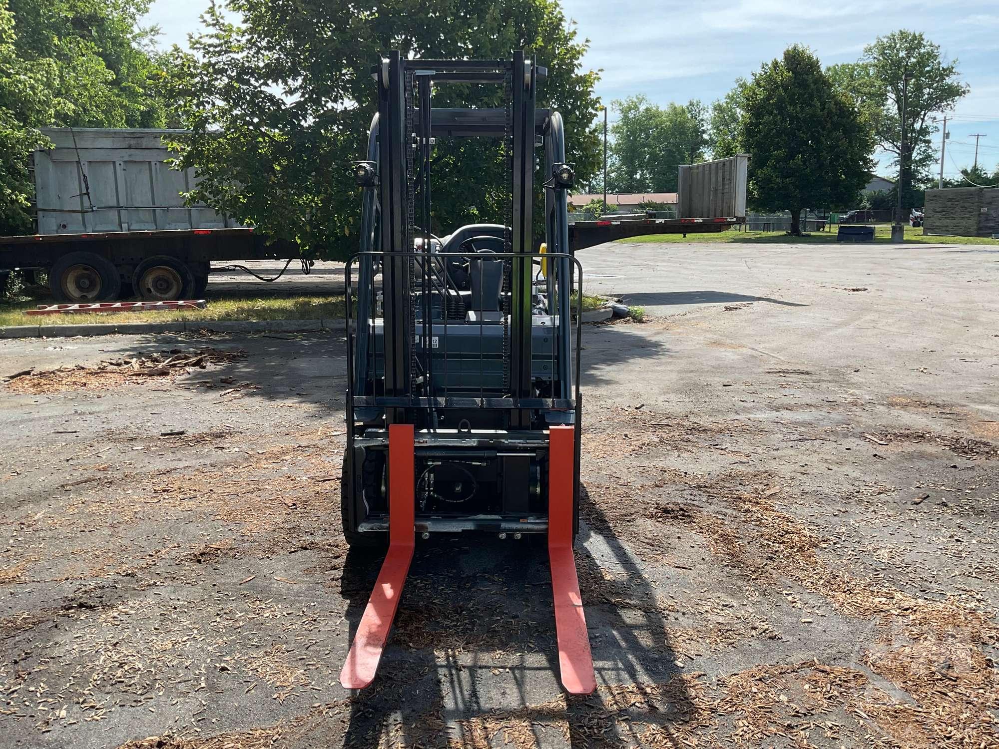 (UNUSED) 2022 TOYOTA 50-8FGU18 PNEUMATIC TIRE FORKLIFT SN: 10233