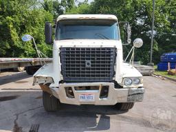 2002 VOLVO TRUCK VHD VIN: 4V5KC9GG62N316841 T/A ROLL OFF