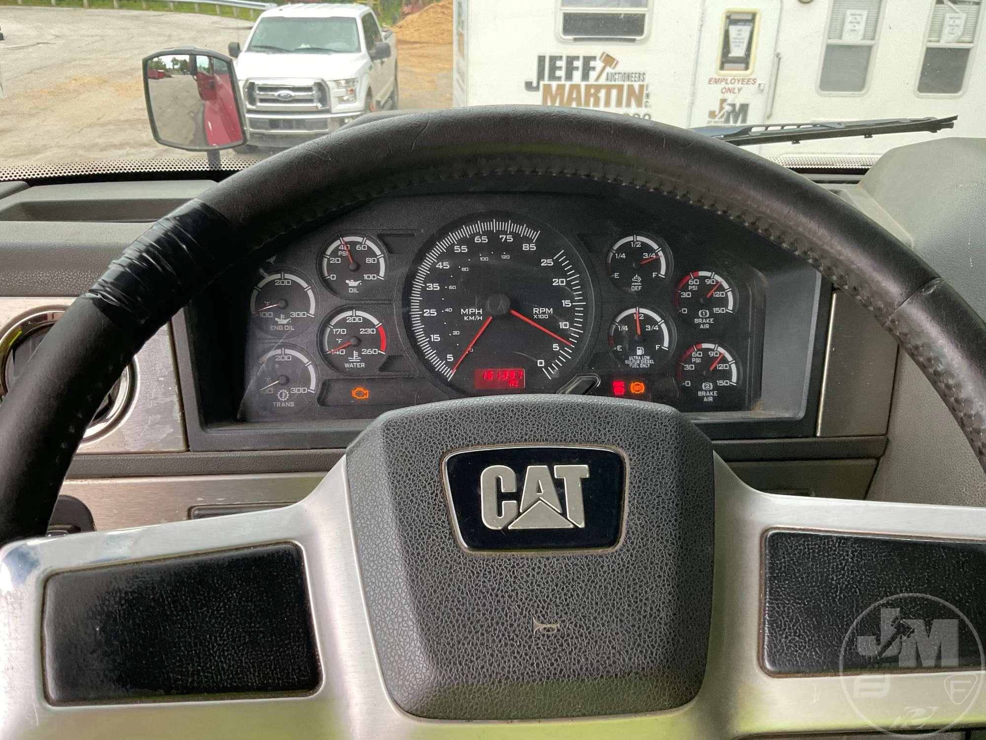 2016 CATERPILLAR CF7AA QUINT AXLE DUMP TRUCK VIN: 3HTJGTKTXGN772129