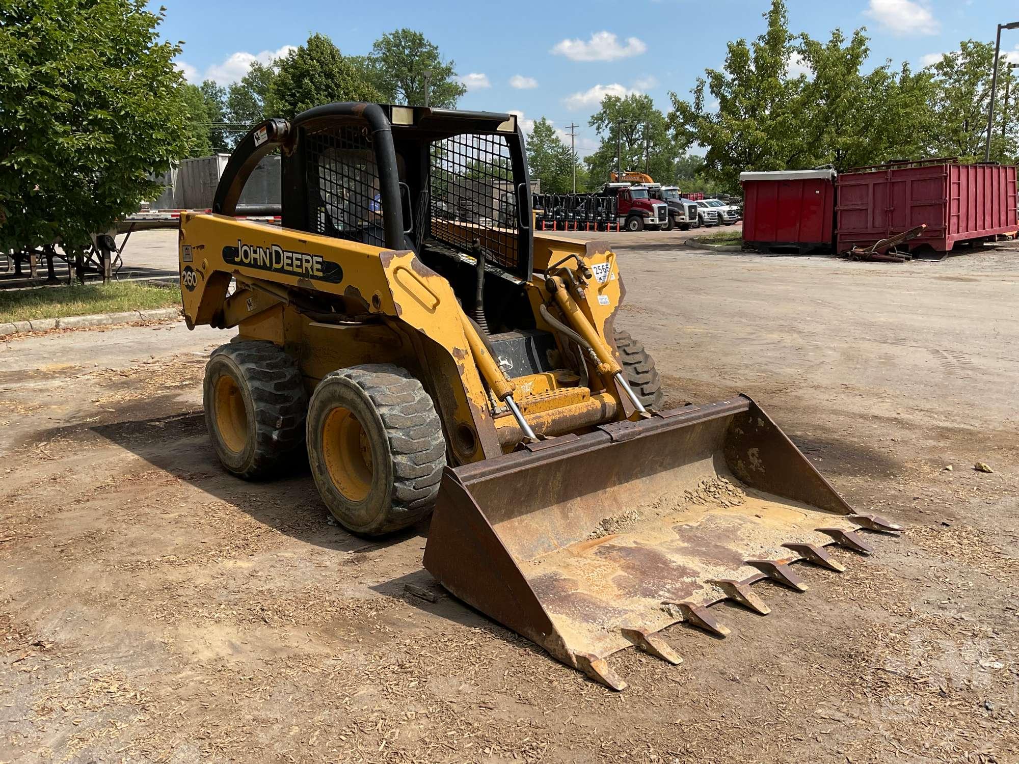 2002 DEERE 260 SKID STEER SN: KV0260A460664 CANOPY