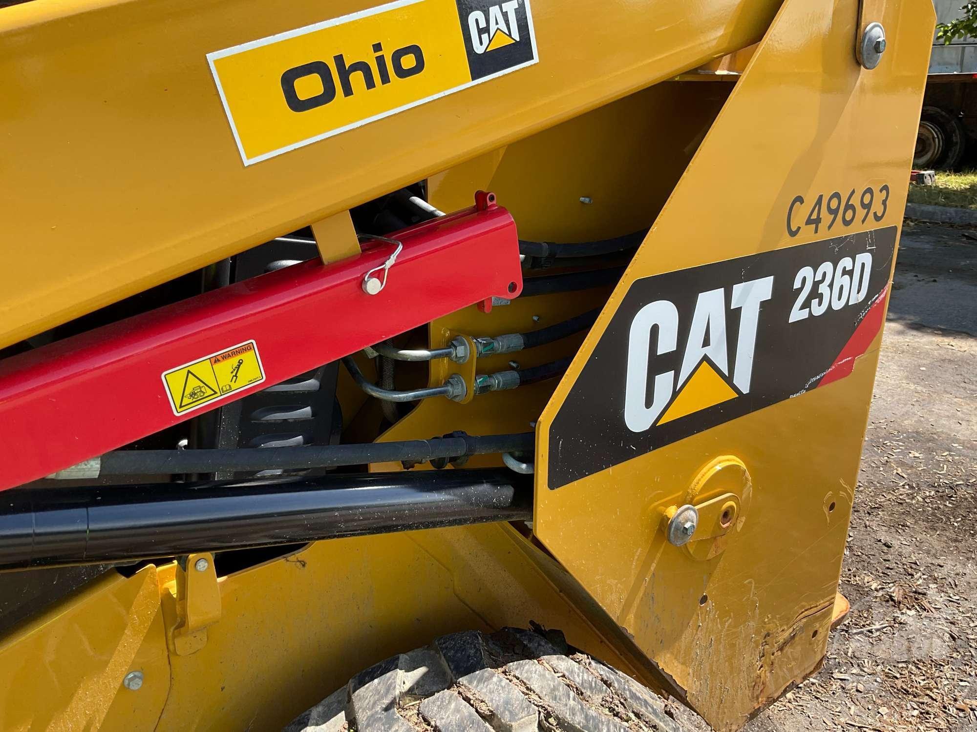 2019 CATERPILLAR 236D SKID STEER SN: CAT0236DKBGZ05435 CAB