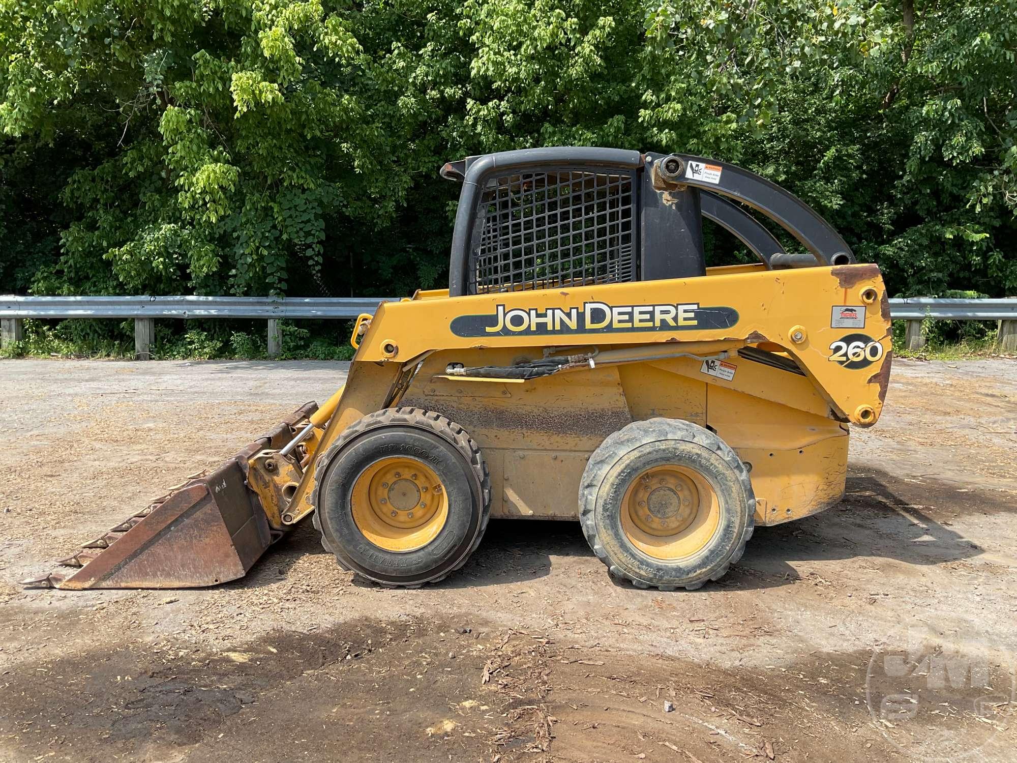 2002 DEERE 260 SKID STEER SN: KV0260A460664 CANOPY