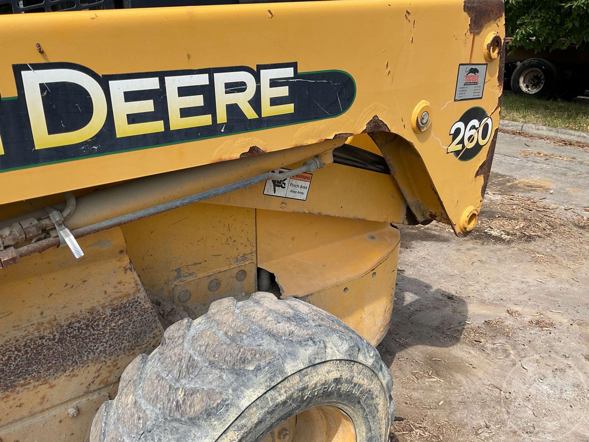 2002 DEERE 260 SKID STEER SN: KV0260A460664 CANOPY