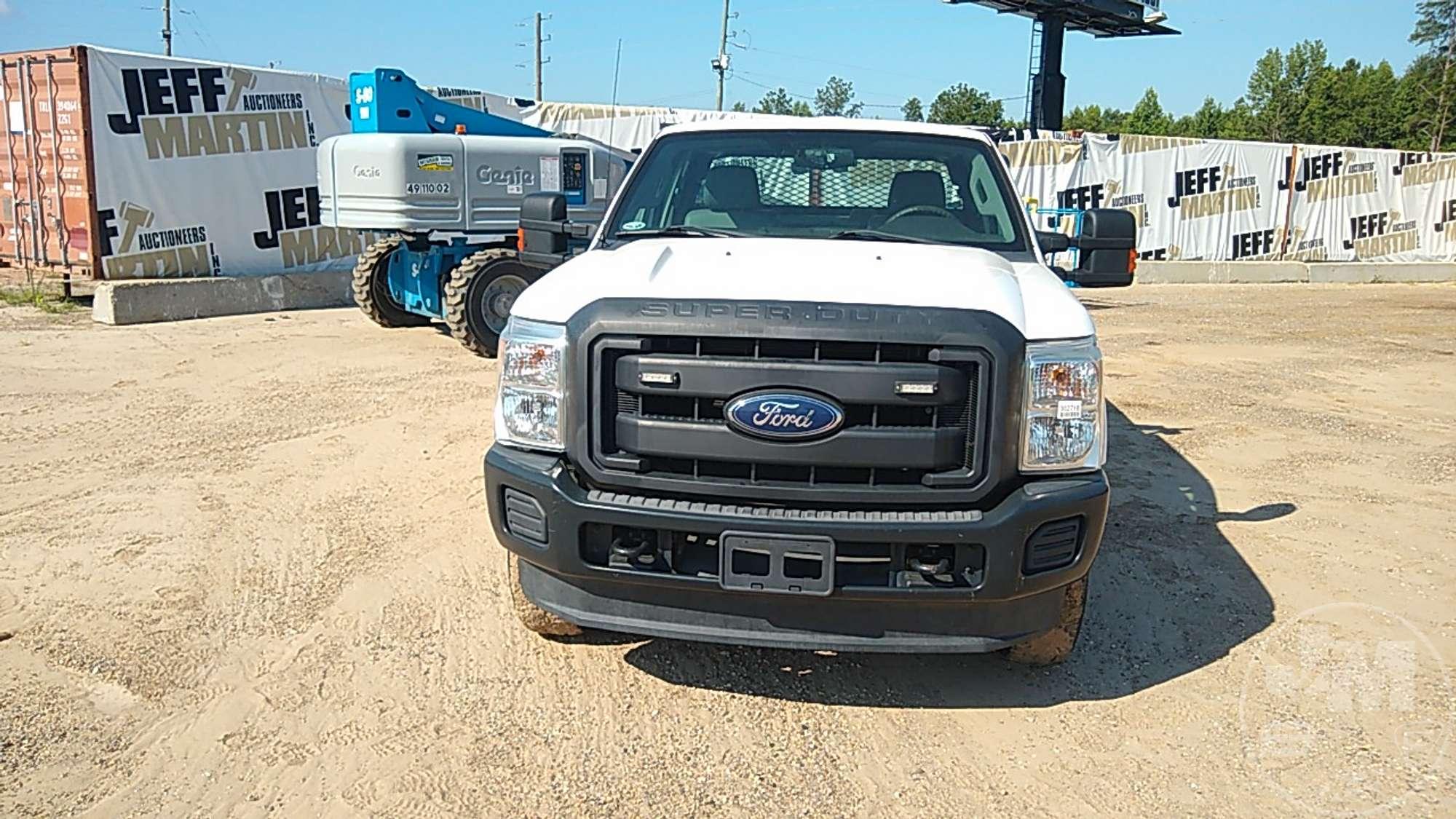 2015 FORD F-250XL SD S/A UTILITY TRUCK VIN: 1FD7X2B65FED10739