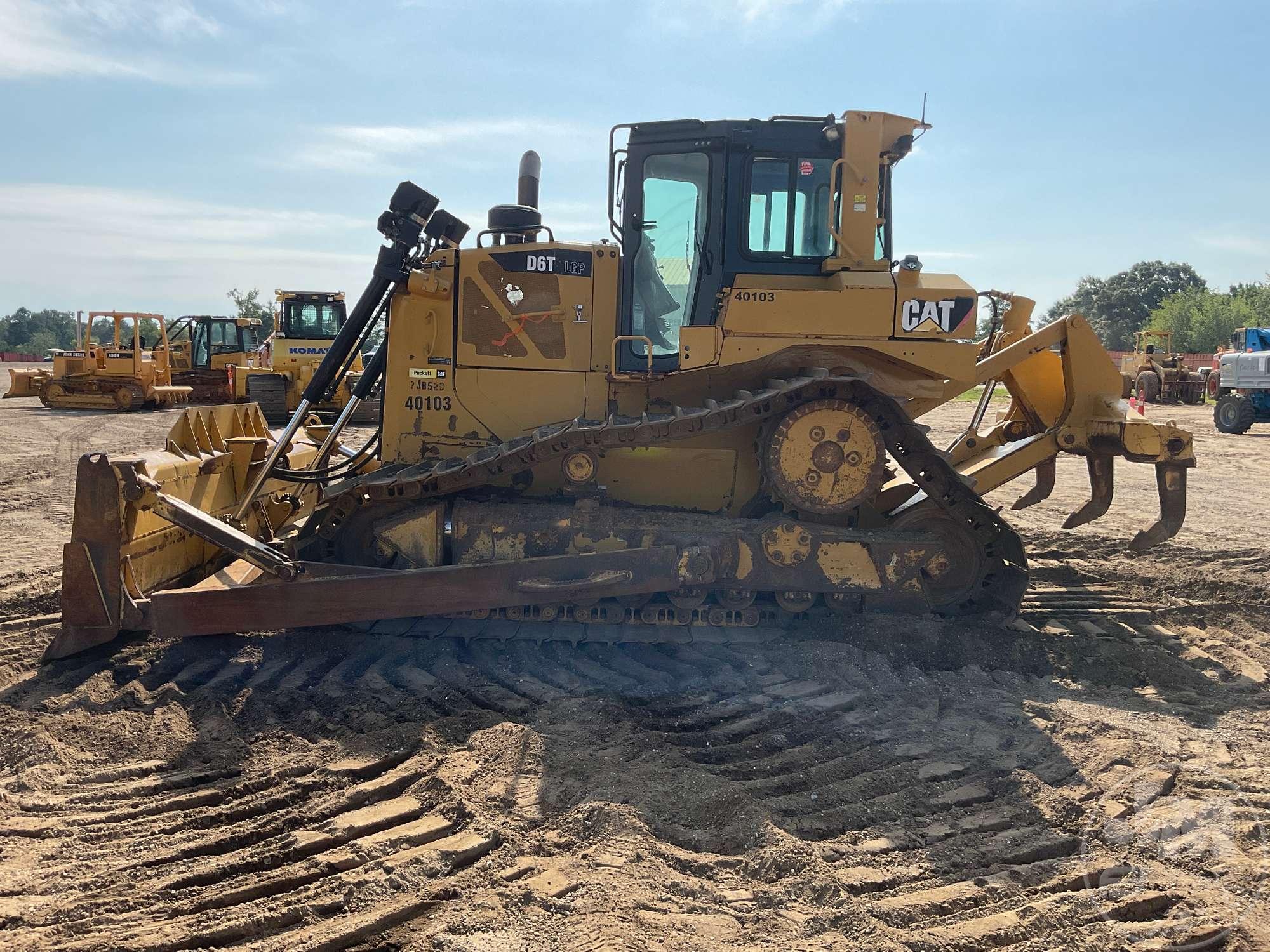 2012 CATERPILLAR D6T LGP SN: CAT00D6THZJB00529 CRAWLER TRACTOR CAB