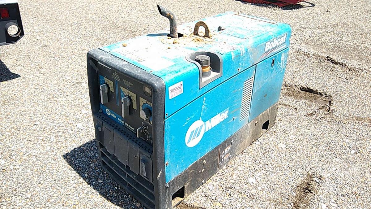 2017 MILLER BOBCAT 250 PORTABLE WELDER SN: 4ET2279