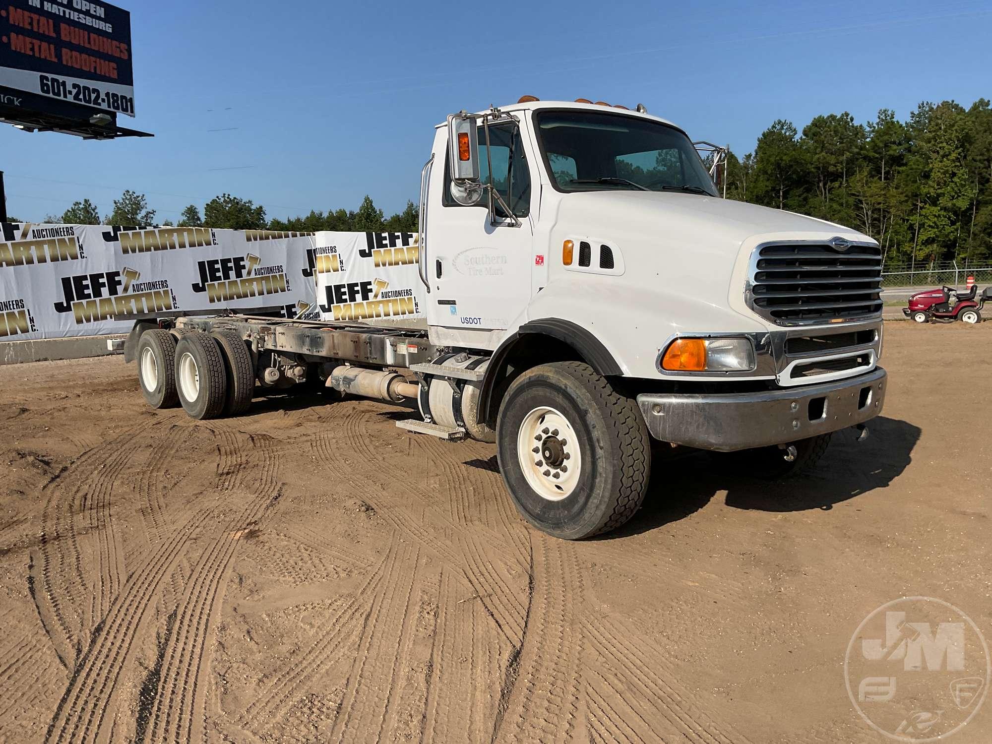 2007 STERLING L9500 TANDEM AXLE VIN: 2FZHAZCV67AV53068 CAB & CHASSIS