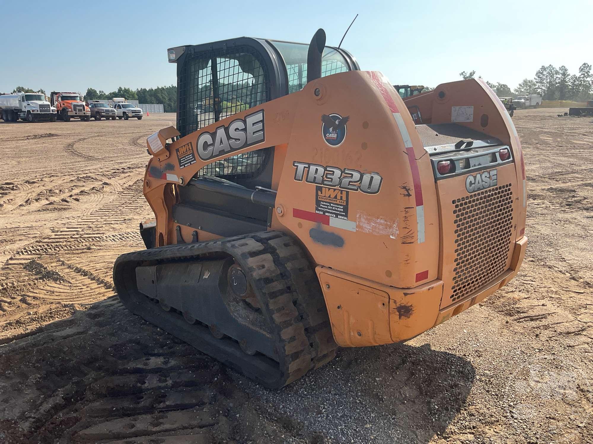 2013 CASE MODEL TR320 MULTI TERRAIN LOADER SN: NDM462699 CAB