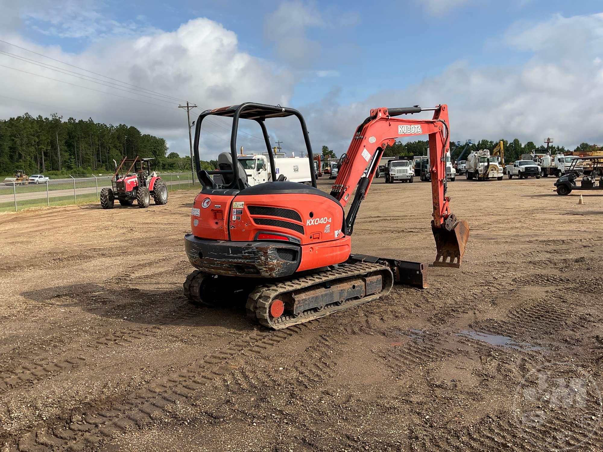 2015 KUBOTA KX040-4 MINI EXCAVATOR SN: JKUK0404K01H22241