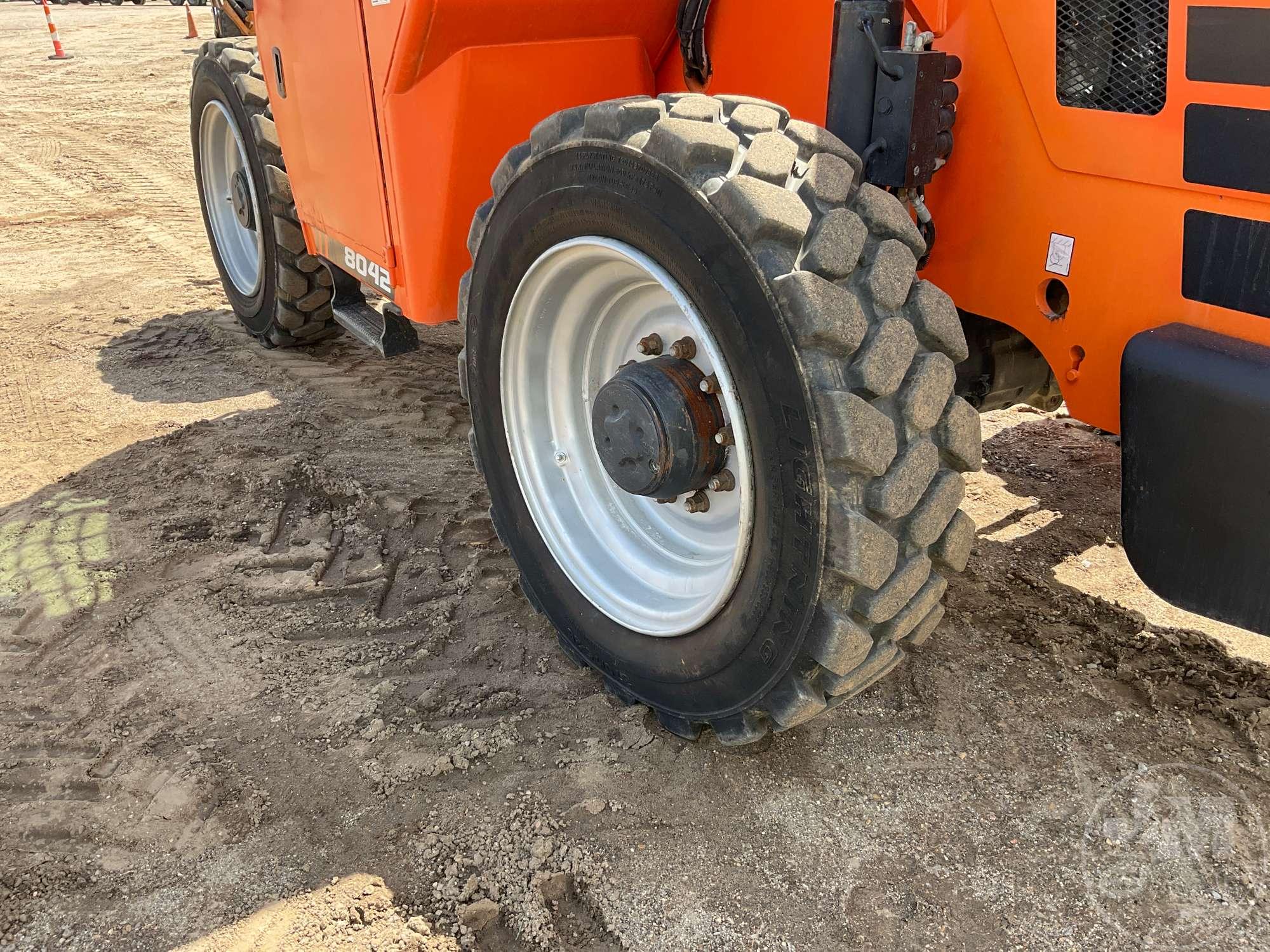 2015 JLG SKYTRAK 8042 TELESCOPIC FORKLIFT SN: 0160065825