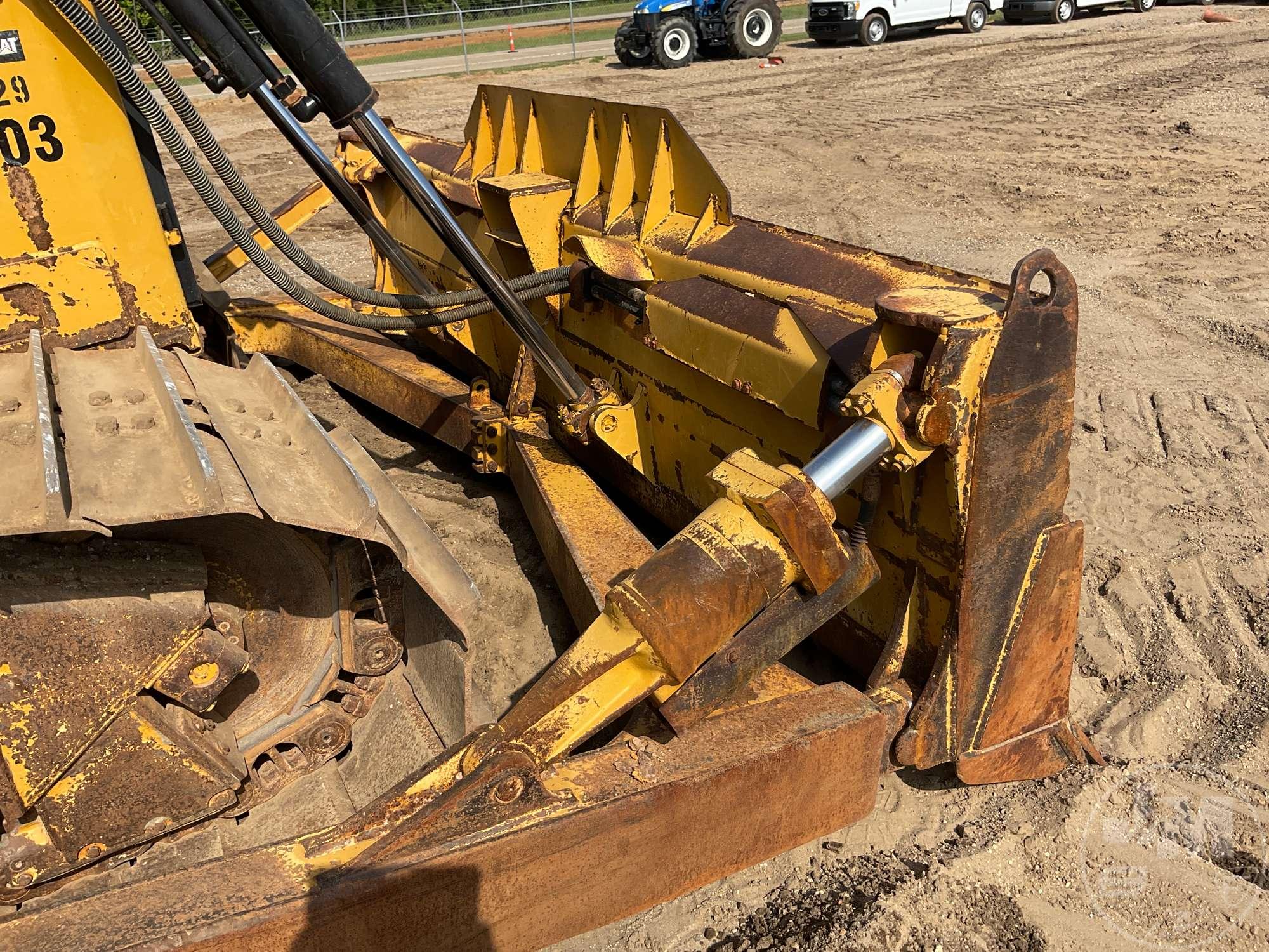 2012 CATERPILLAR D6T LGP SN: CAT00D6THZJB00529 CRAWLER TRACTOR CAB