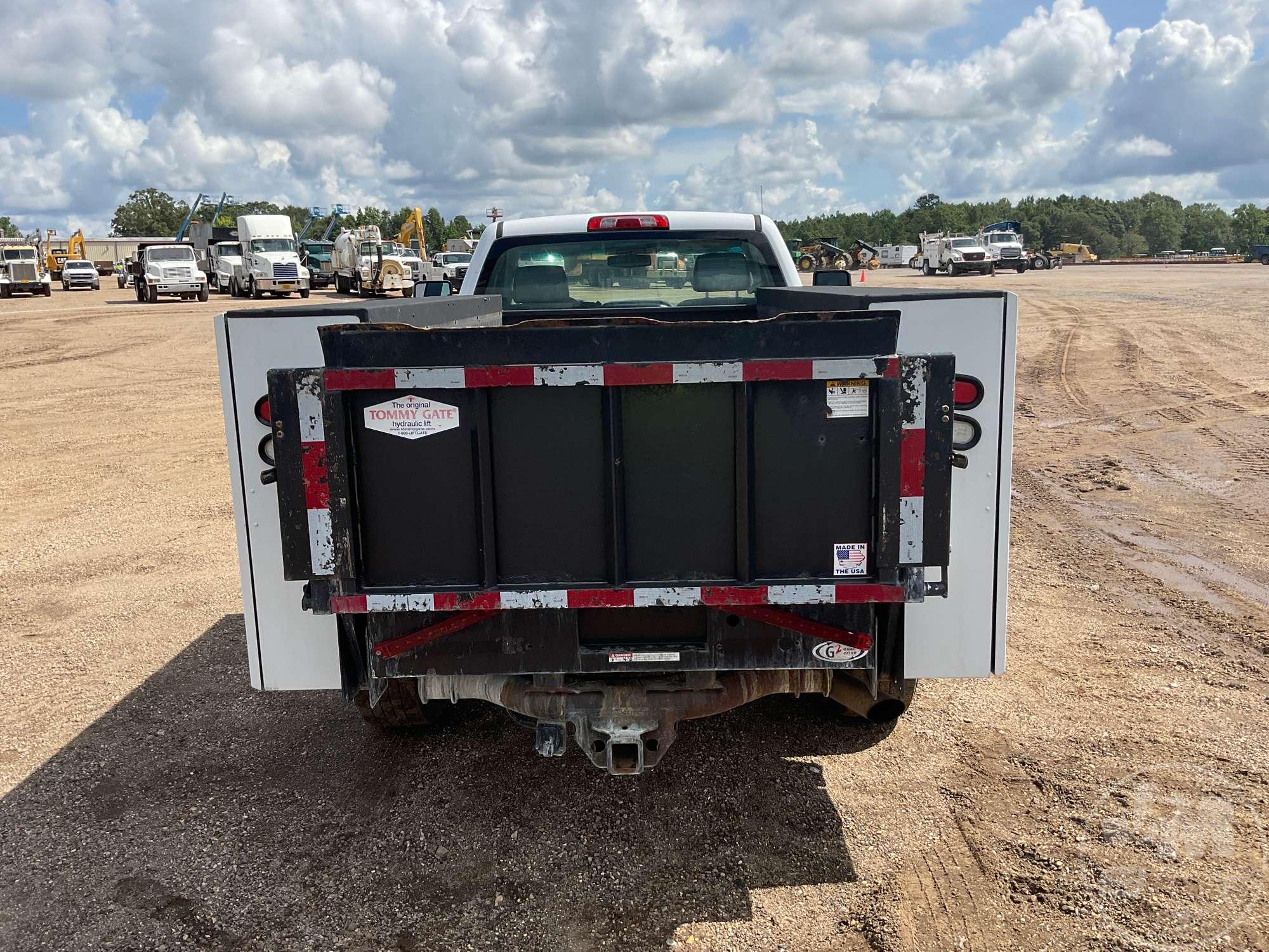 2017 CHEVROLET SILVERADO 3500 HD S/A MECHANICS TRUCK VIN: 1GC3CYCG2HZ169259