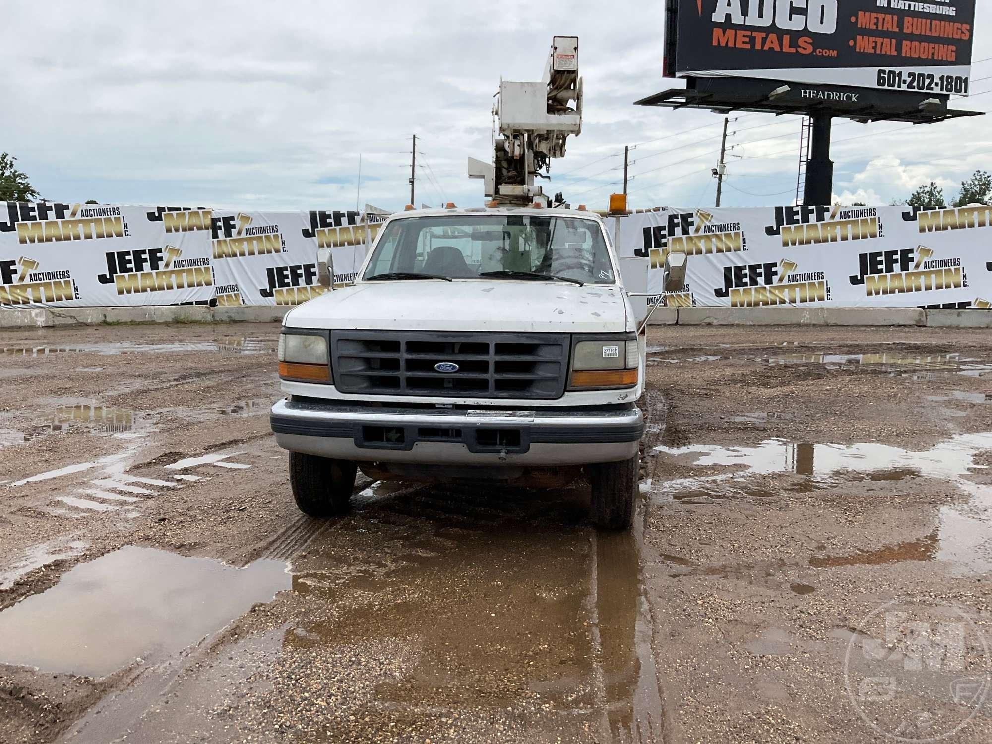 1997 FORD F-SUPER DUTY S/A BUCKET TRUCK VIN: 3FELF47F5VMA49803