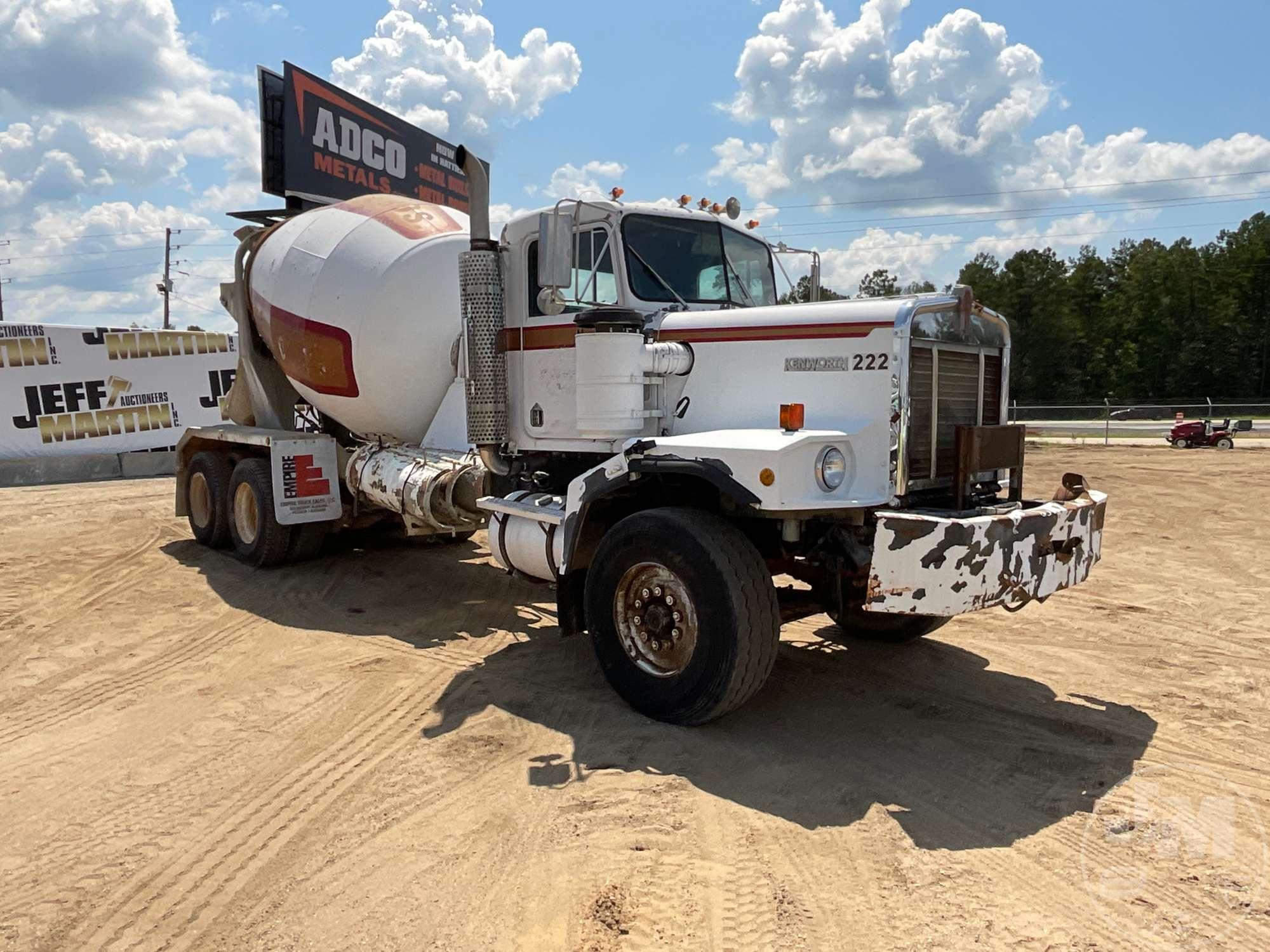 1986 KENWORTH SK VIN: 2NKCLA9X1GM336004 T/A REAR DISCHARGE MIXER TRUCK