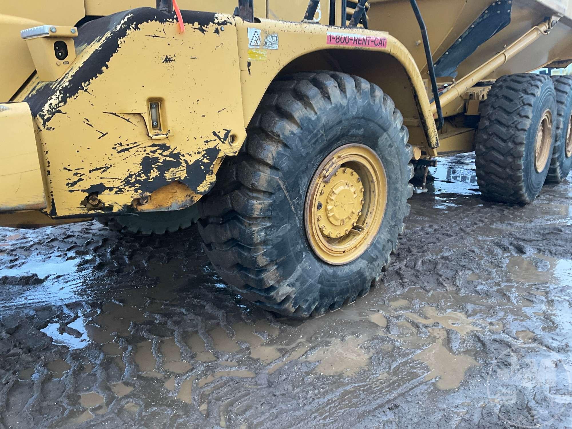 2007 CATERPILLAR 725 ARTICULATED DUMP TRUCK SN: CAT00725EB1L01487