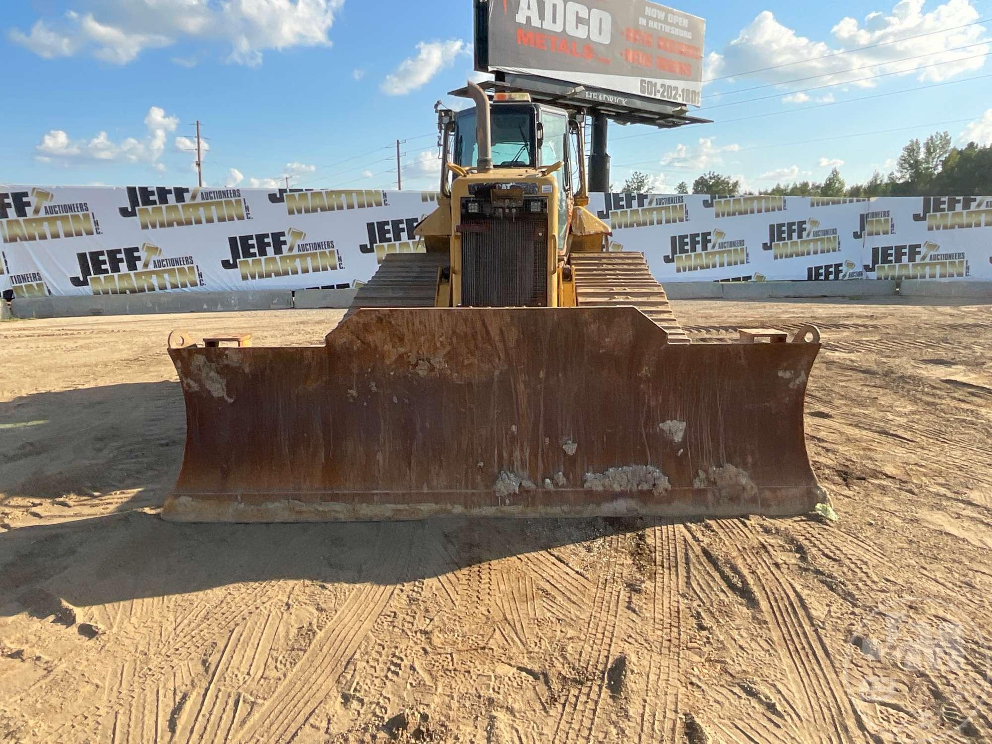 2015 CATERPILLAR D6N LGP SN: PBA2457 CRAWLER TRACTOR CAB