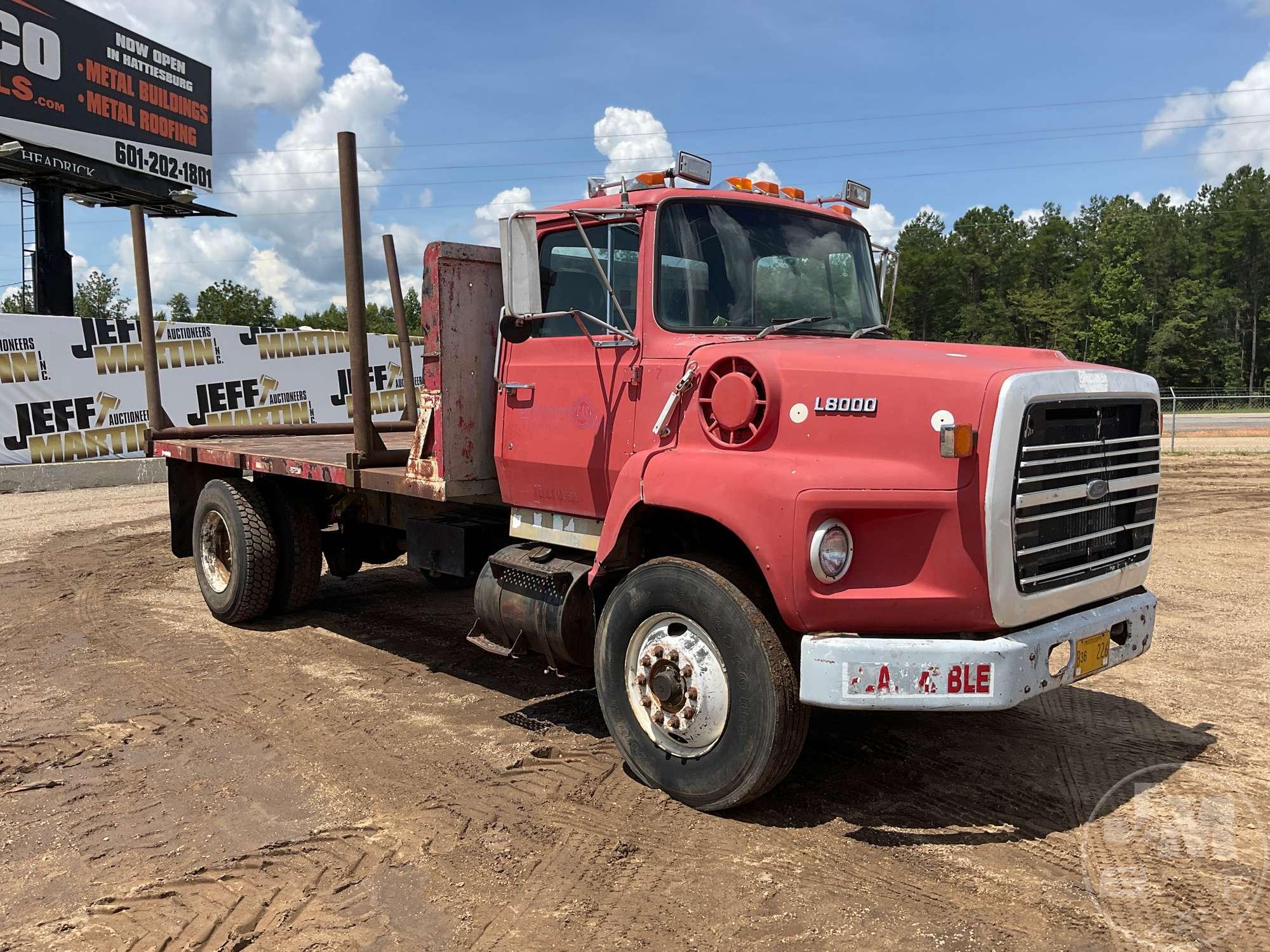 1988 FORD LS8000 VIN: 1FDXS80U4JVA15806 REGULAR CAB FLATBED TRUCK