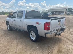 2013 CHEVROLET SILVERADO 1500 Z71 CREW CAB 4X4 PICKUP VIN: 3GCPKSE77DG157052