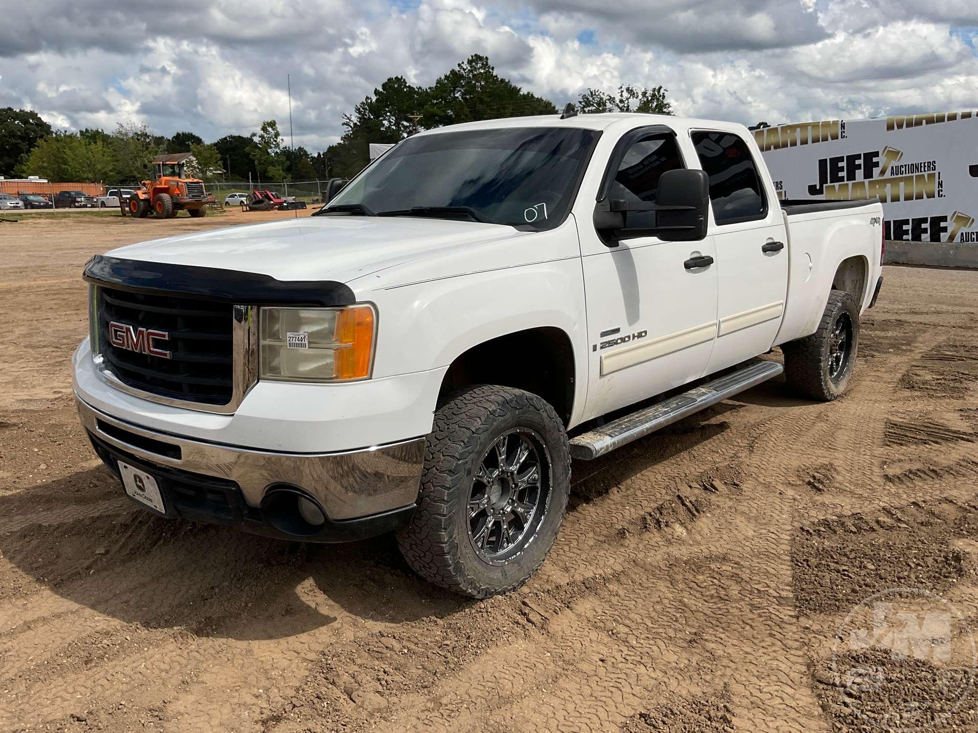 2007 GMC SIERRA 2500HD CREW CAB 4X4 3/4 TON PICKUP VIN: 1GTHK23617F532356