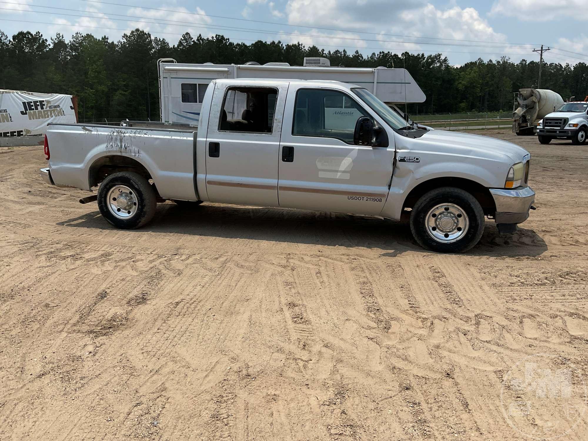 2004 FORD F-250XLT SD CREW CAB 3/4 TON PICKUP VIN: 1FTNW20LX4EA13812