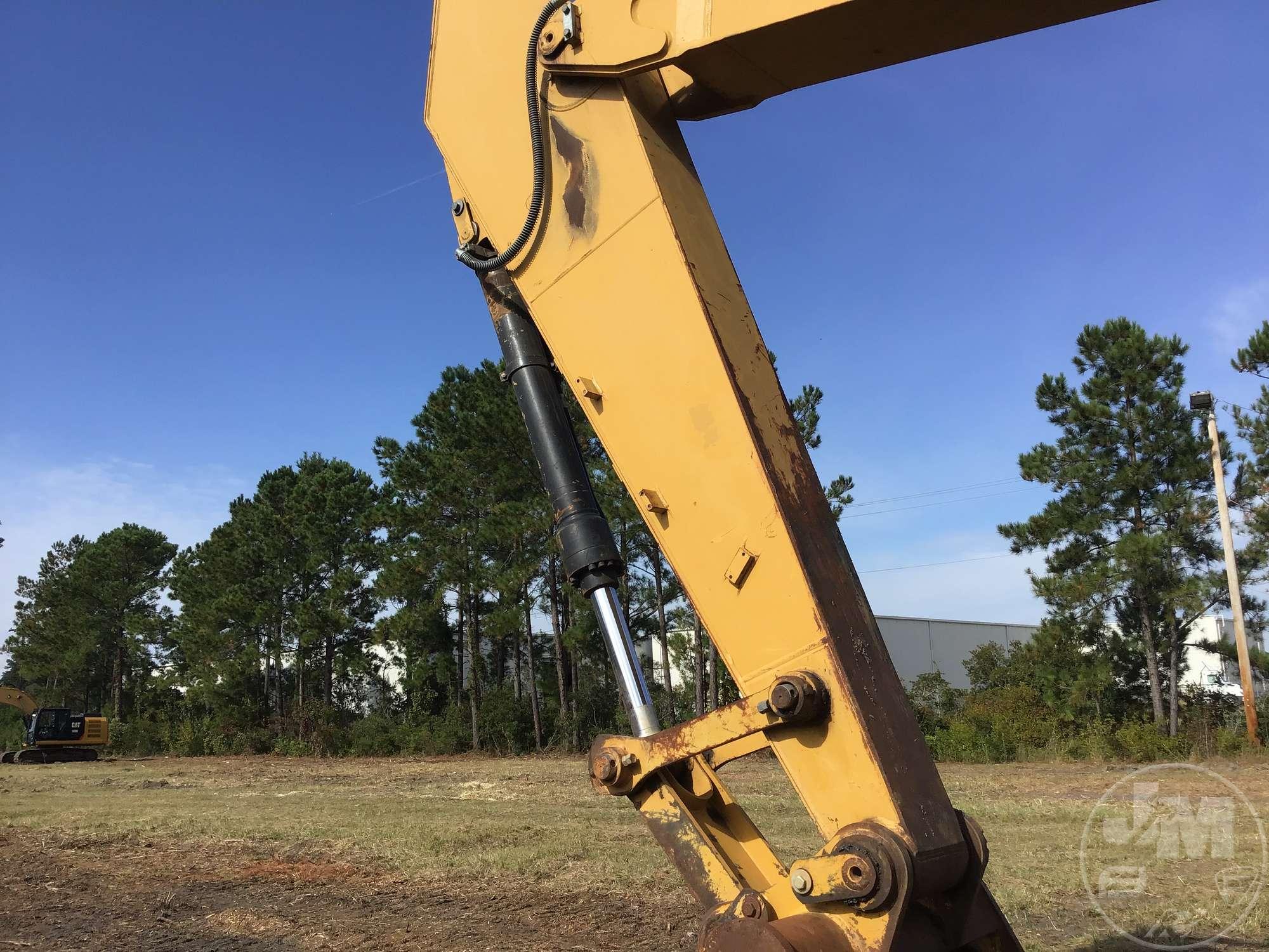 2019 CATERPILLAR 326FL HYDRAULIC EXCAVATOR SN: CAT0326FEFBR20491