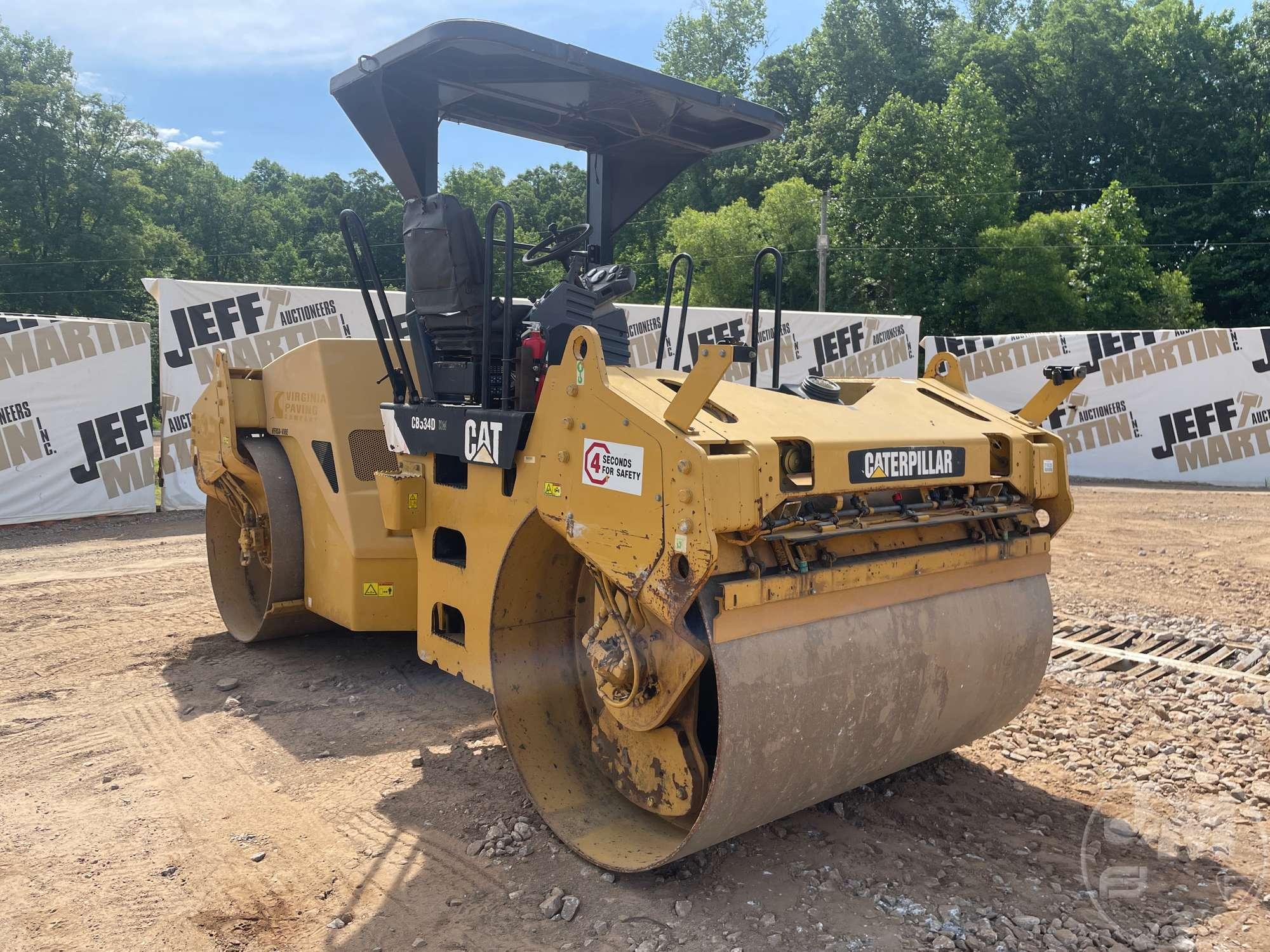 2009 CATERPILLAR CB54B TANDEM VIBRATORY ROLLER SN: CATCB534TEAA00715