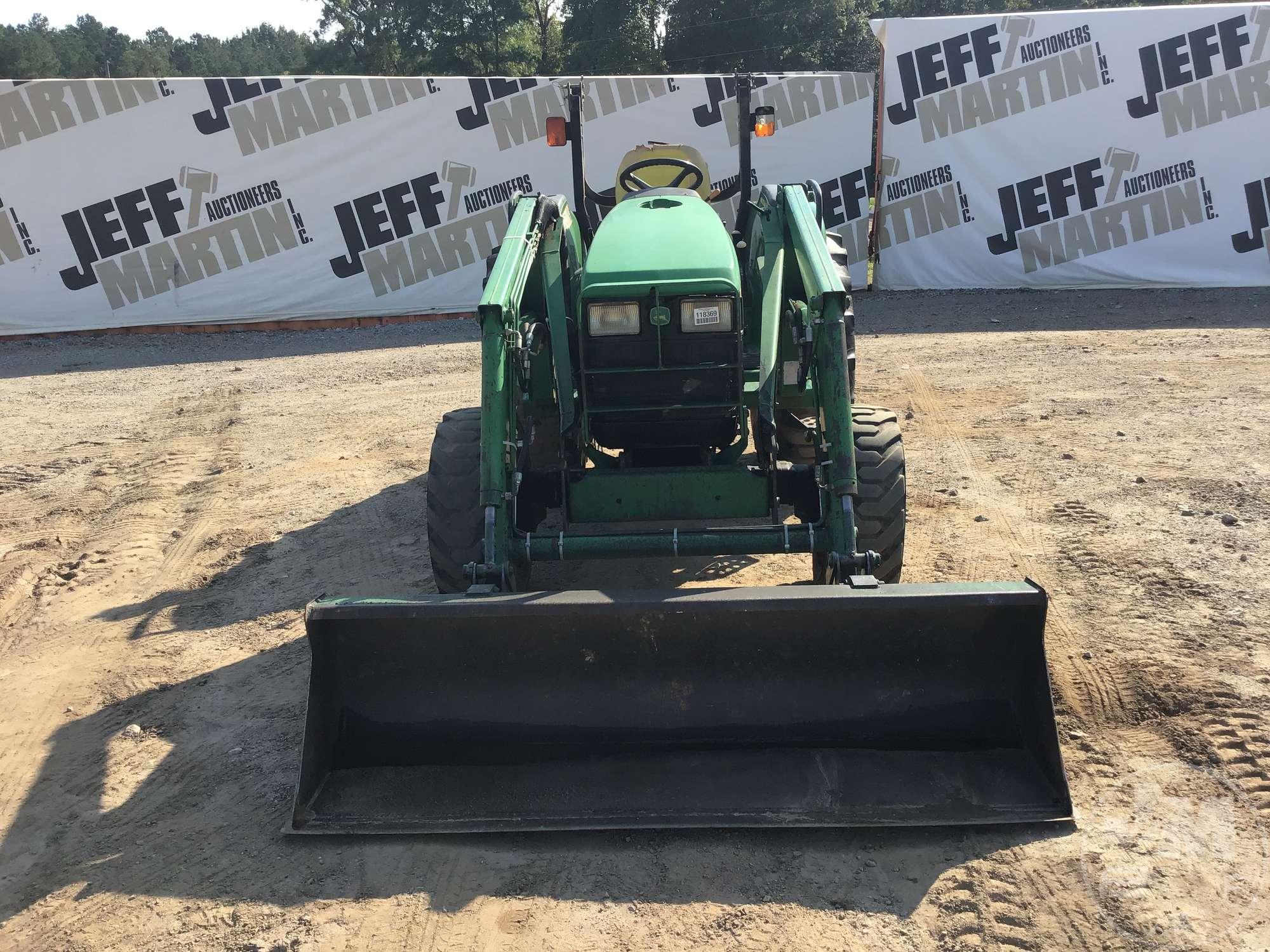 2000 JOHN DEERE 4500-460 4X4 TRACTOR W/ LOADER SN: LV4500P354084