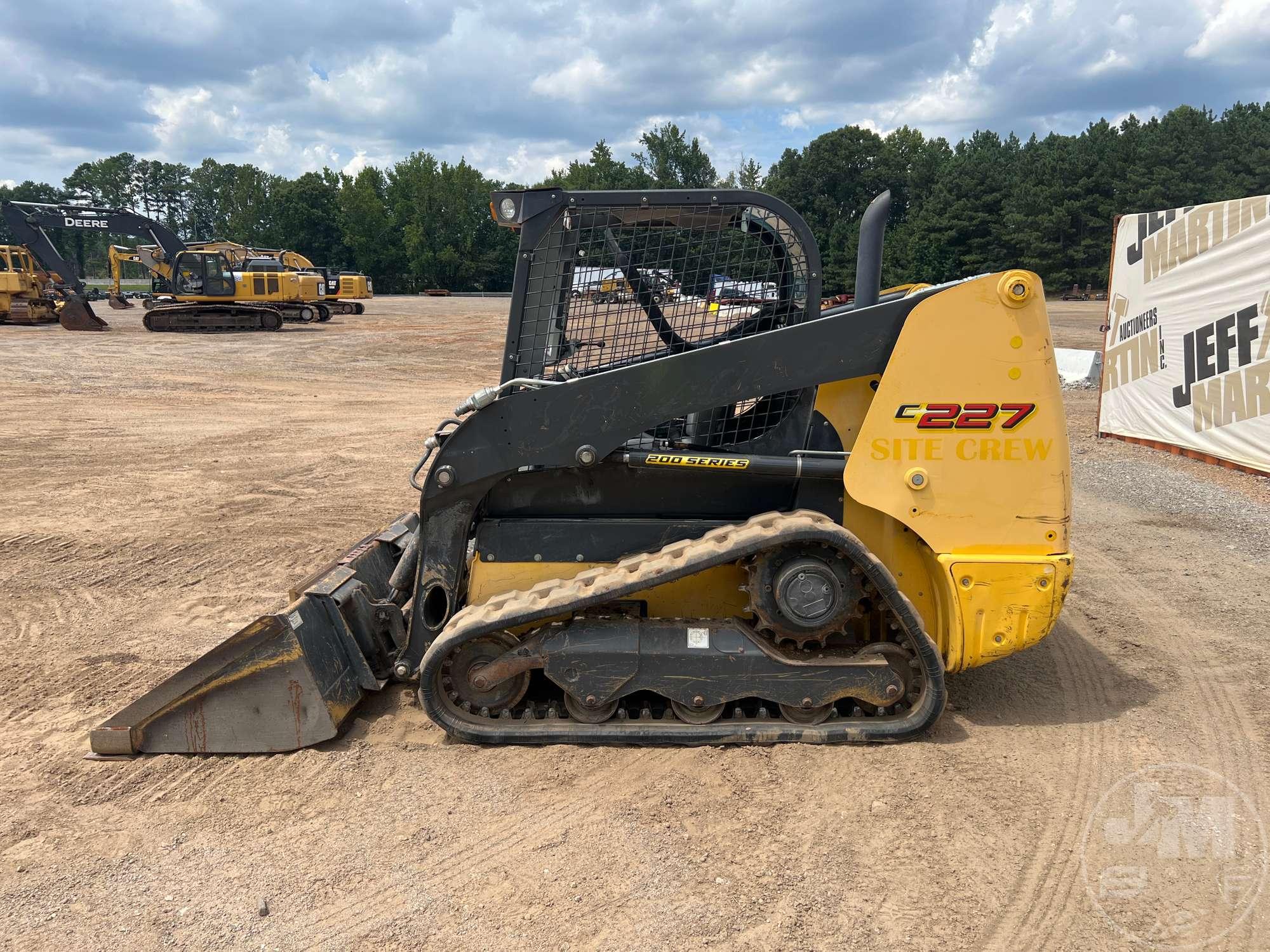 2018 NEW HOLLAND MODEL C227 MULTI TERRAIN LOADER SN: NJM458085 CANOPY