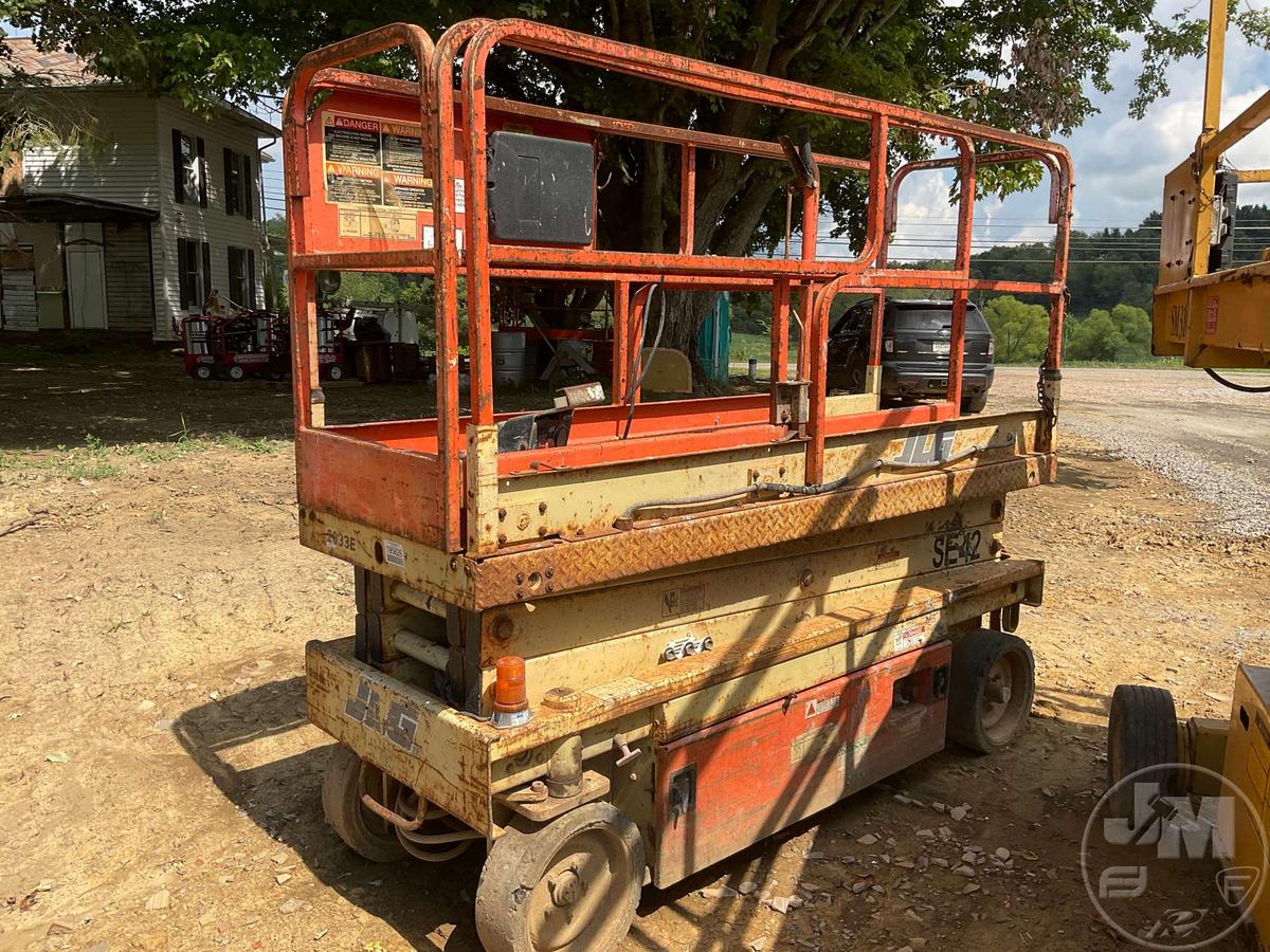 1997 JLG 2033E SCISSOR LIFT SN: 0200028547