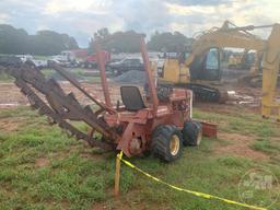 1982 DITCH WITCH 2300 TRENCHER SN: 303119