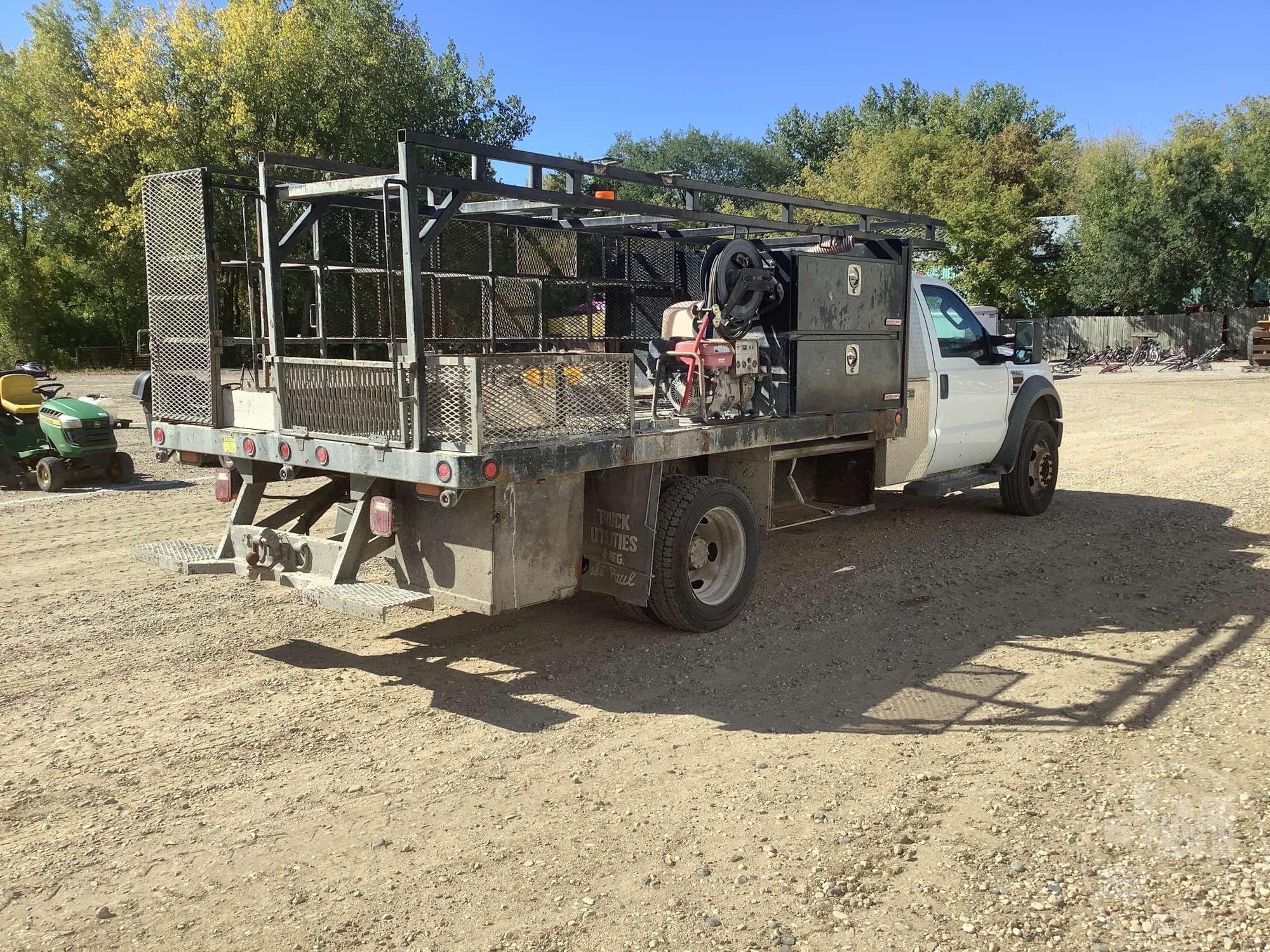 2010 FORD F-550 S/A UTILITY TRUCK VIN: 1FDAF5GR5AEA67035