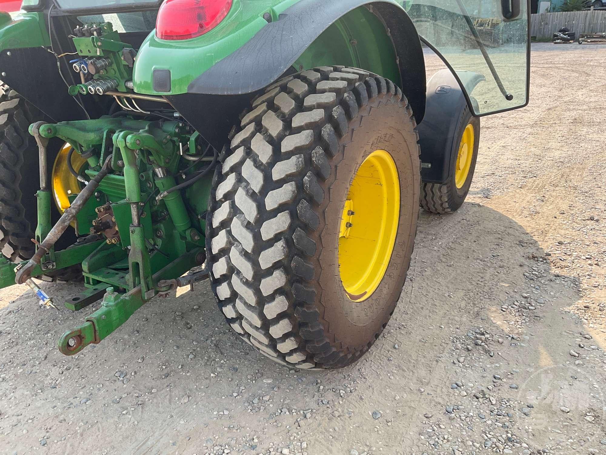 JOHN DEERE 5105 M 4X4 TRACTOR