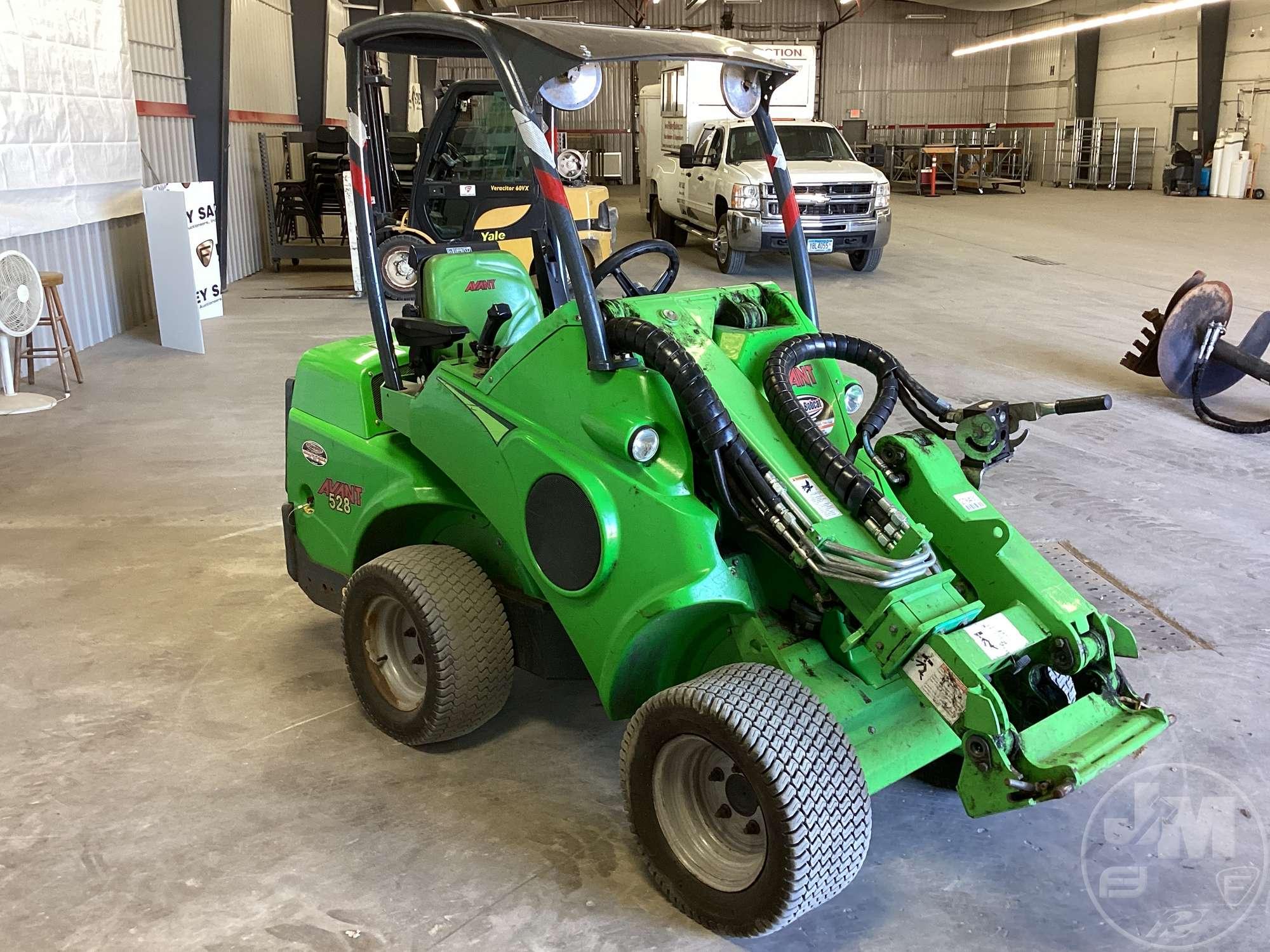 2015 AVANT 528 WHEEL LOADER SN: 1EU6908