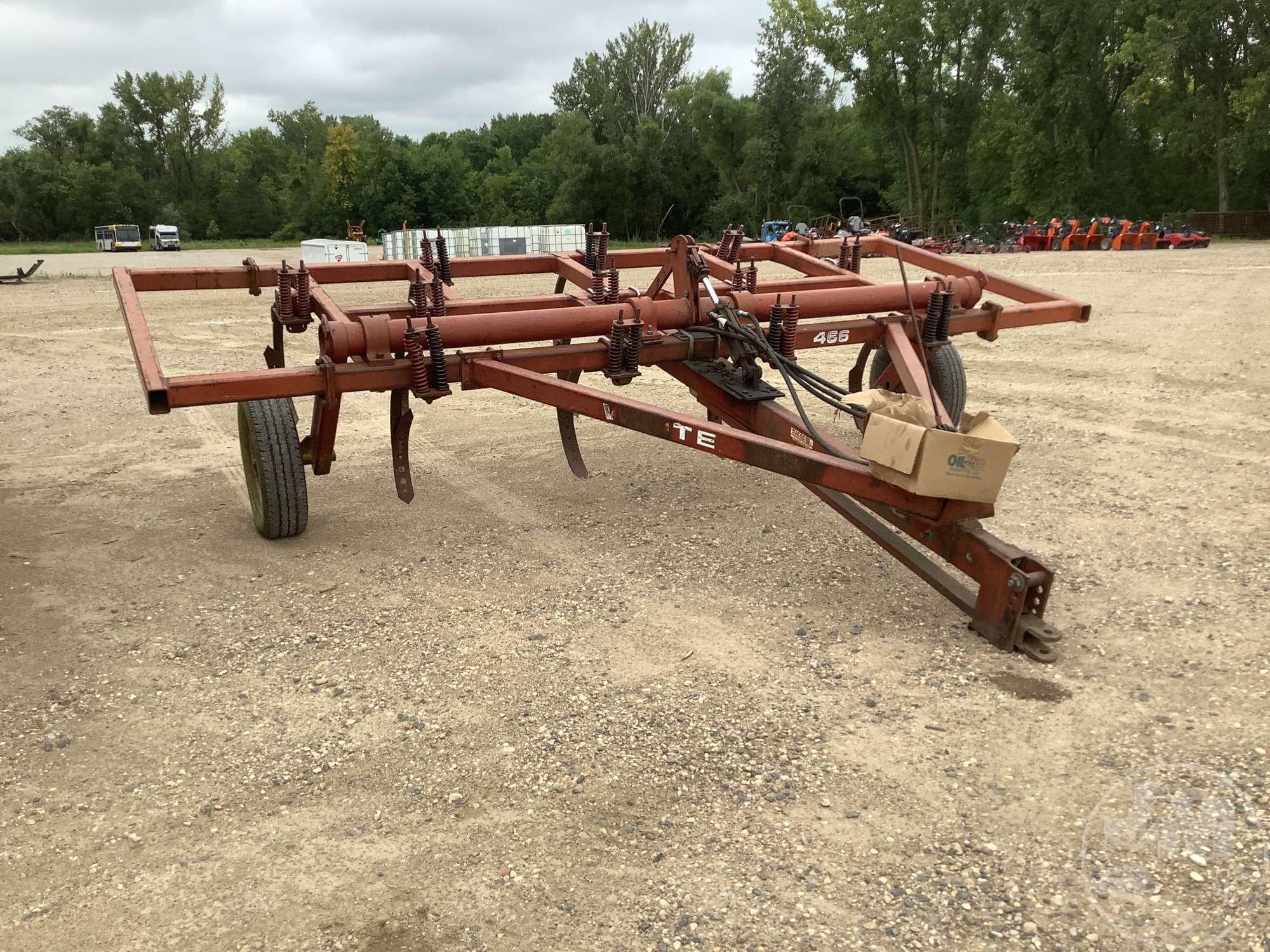 WHITE 466 CHISEL PLOW