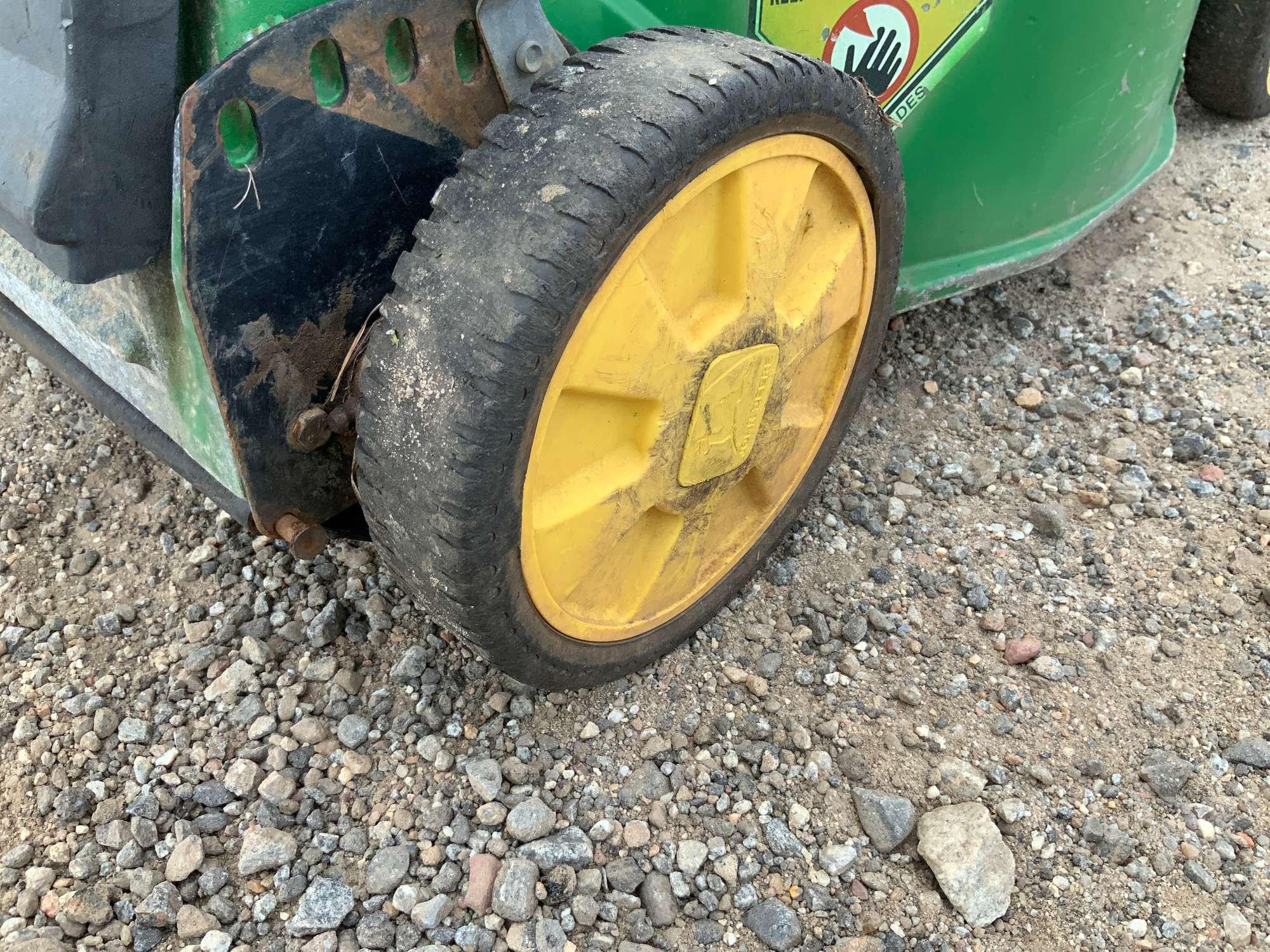 1996 JOHN DEERE 14SB PUSH MOWER SN: GX14SBF462367