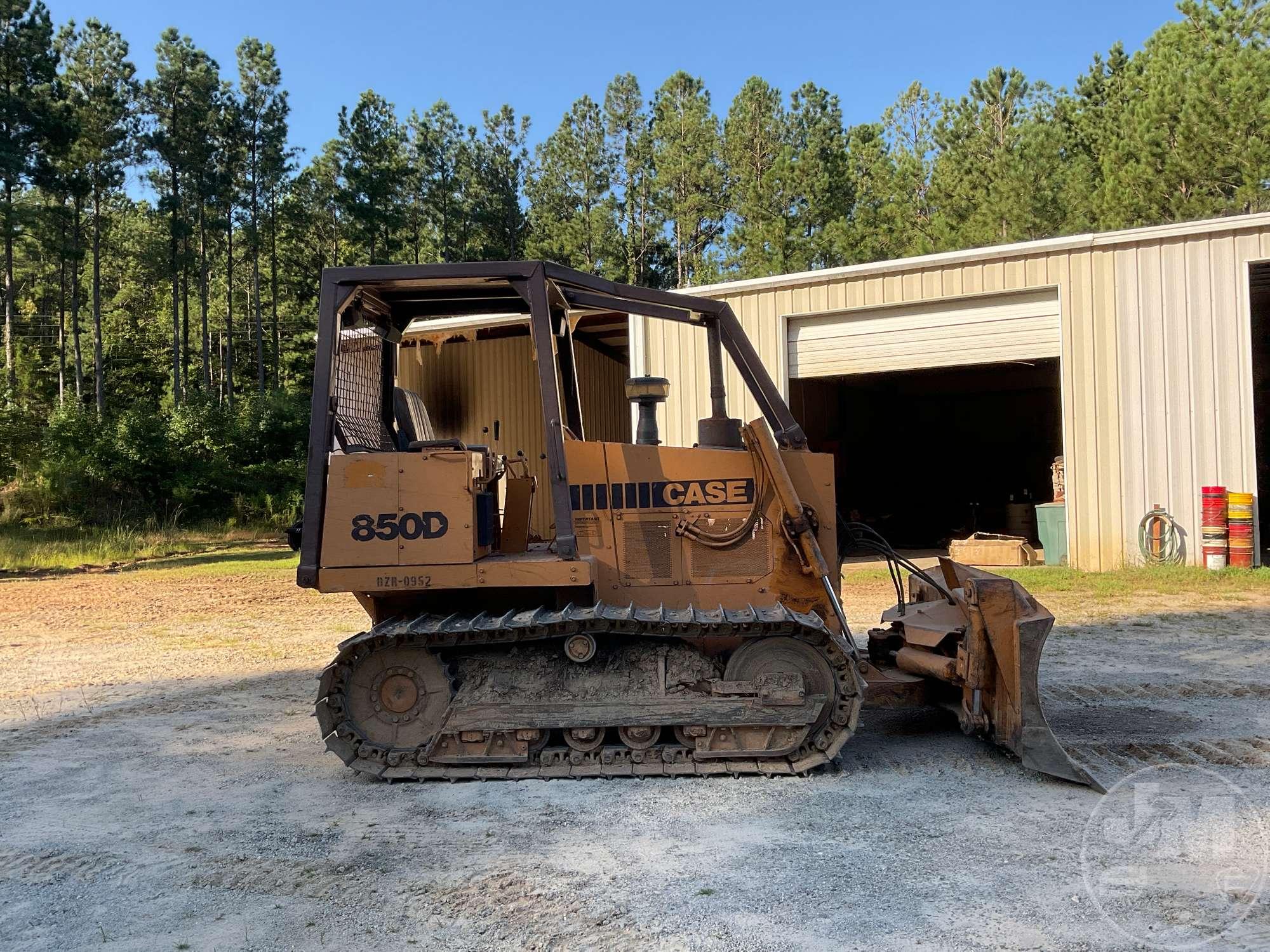 1988 CASE 850D SN: JAK0001569 CRAWLER TRACTOR CANOPY