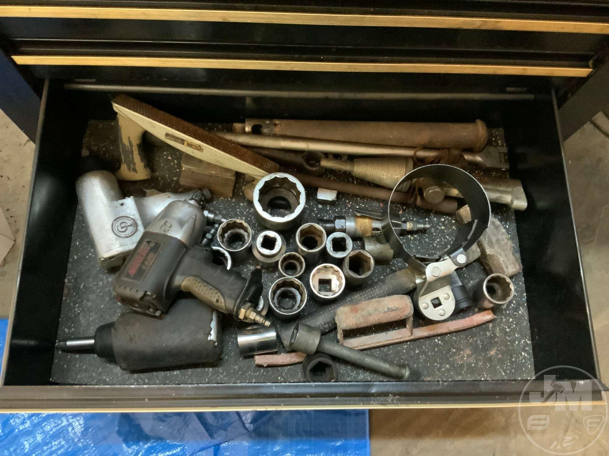 CRAFTSMAN TOOL BOX